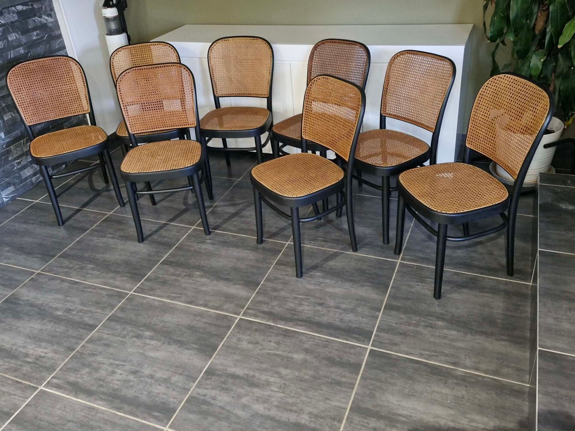 Set of 8 chairs no. 811 after Hoffmann, 1990s