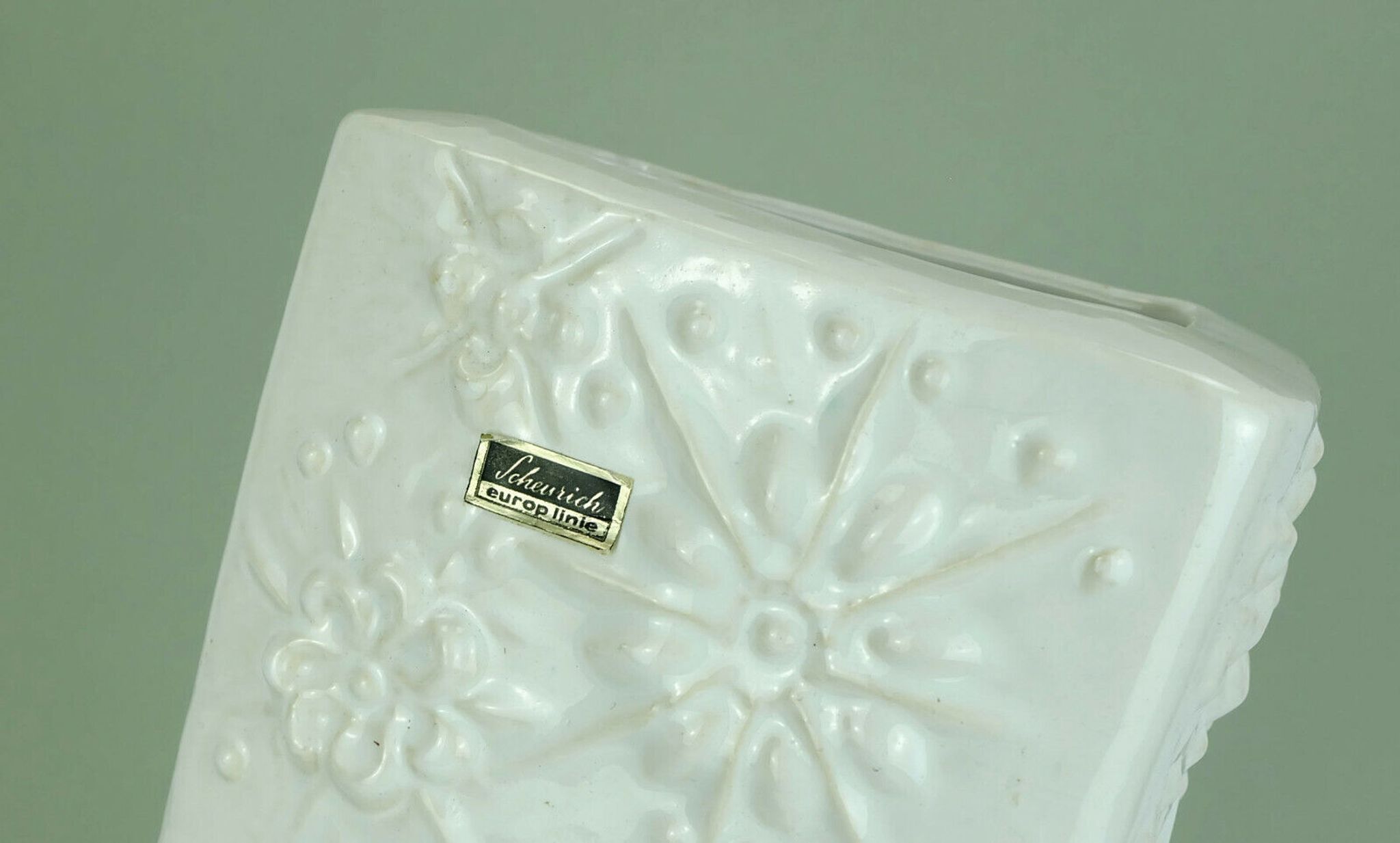 Vase vintage allemand de l'Ouest Scheurich Kosmos, émaillé blanc, motif sputnik modèle 263-31.