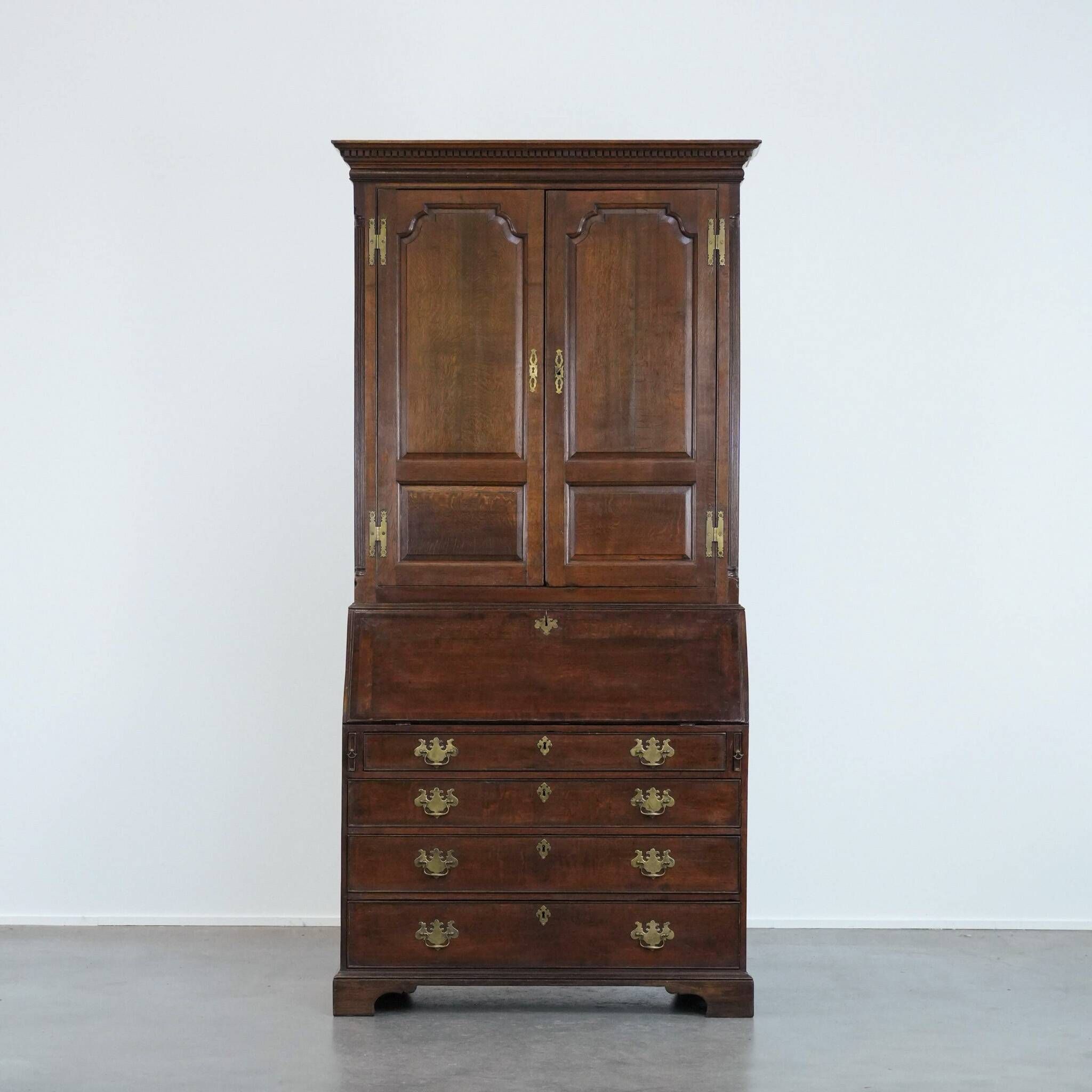 Antique English 18th-century desk/bookcase with a beautiful interior