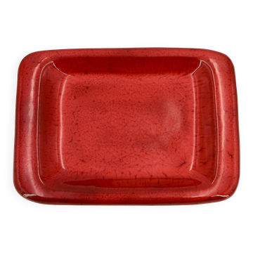 Vide poche rectangulaire en céramique rouge de Jean et Robert Cloutier