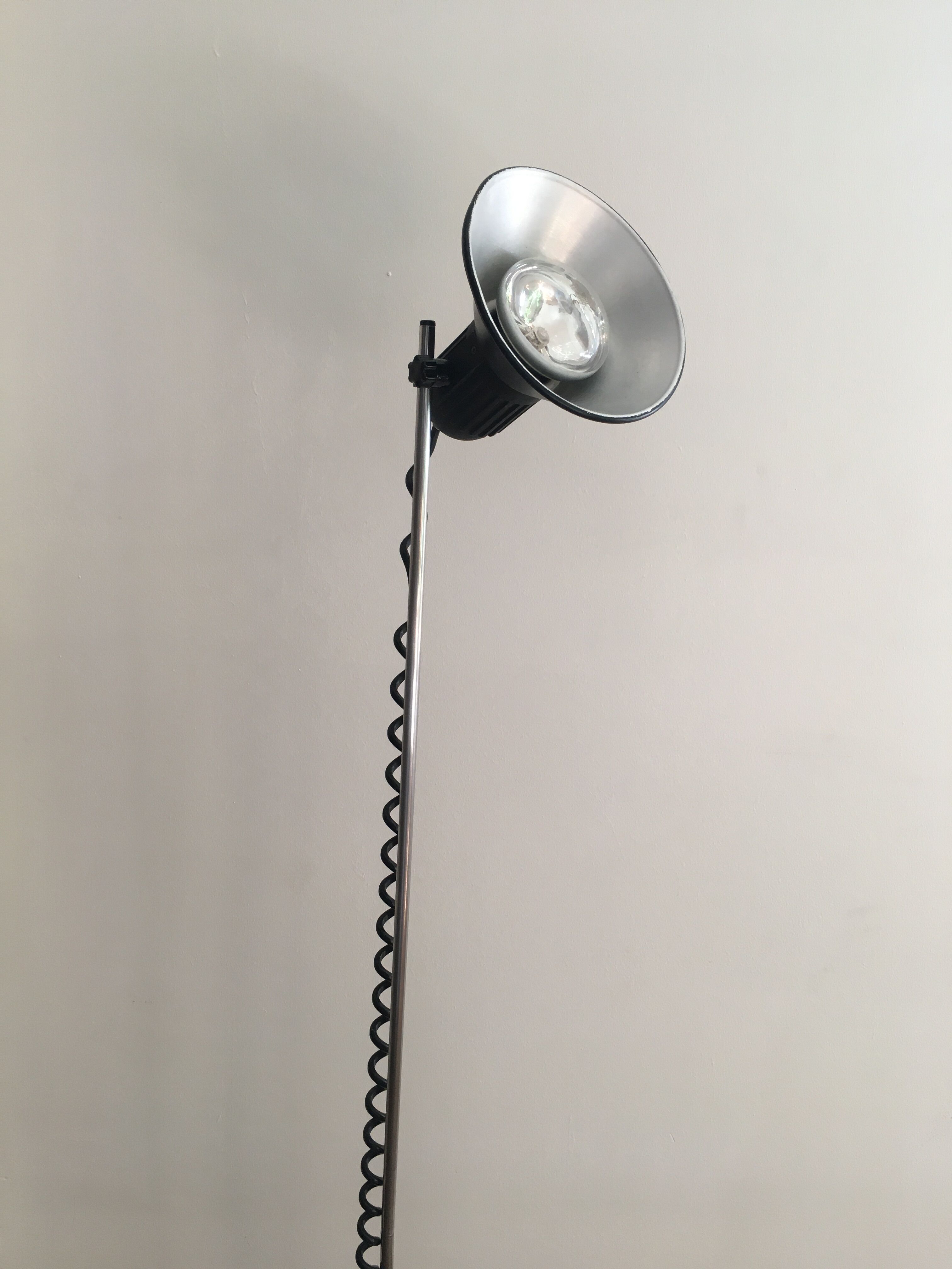Black projector floor lamp