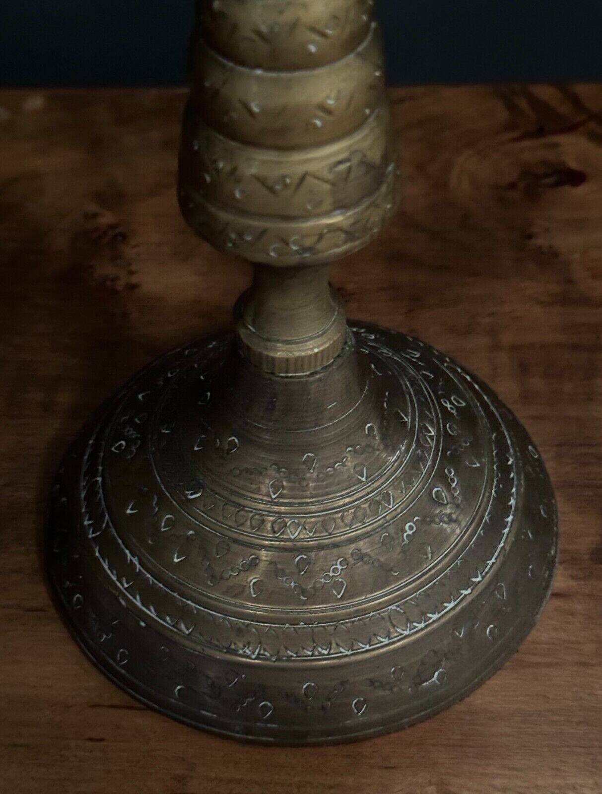 Fake pair of oriental candlesticks in engraved bronze mid-20th century