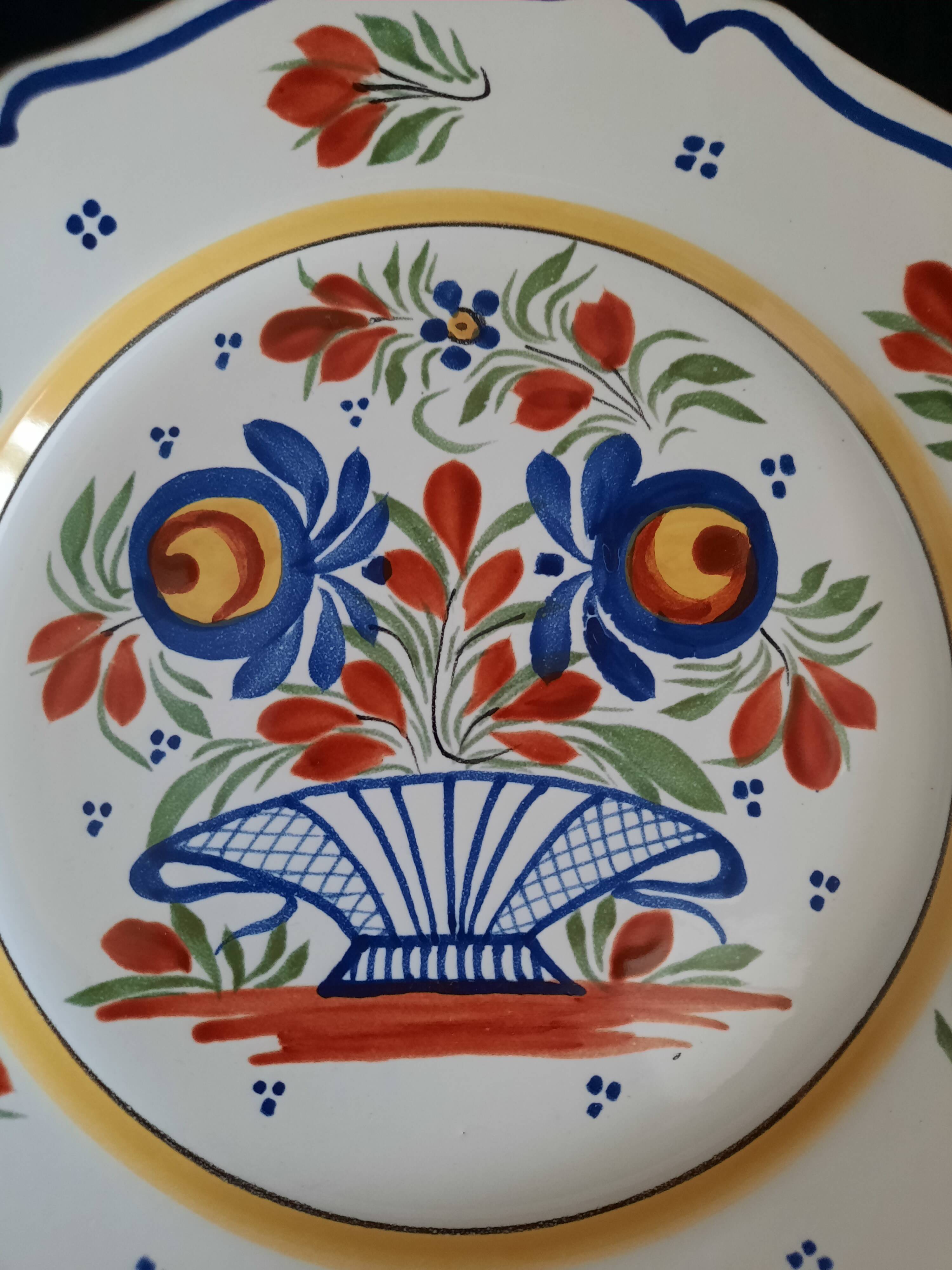 Old flat plate faience henriot quimper basket of flowers decor