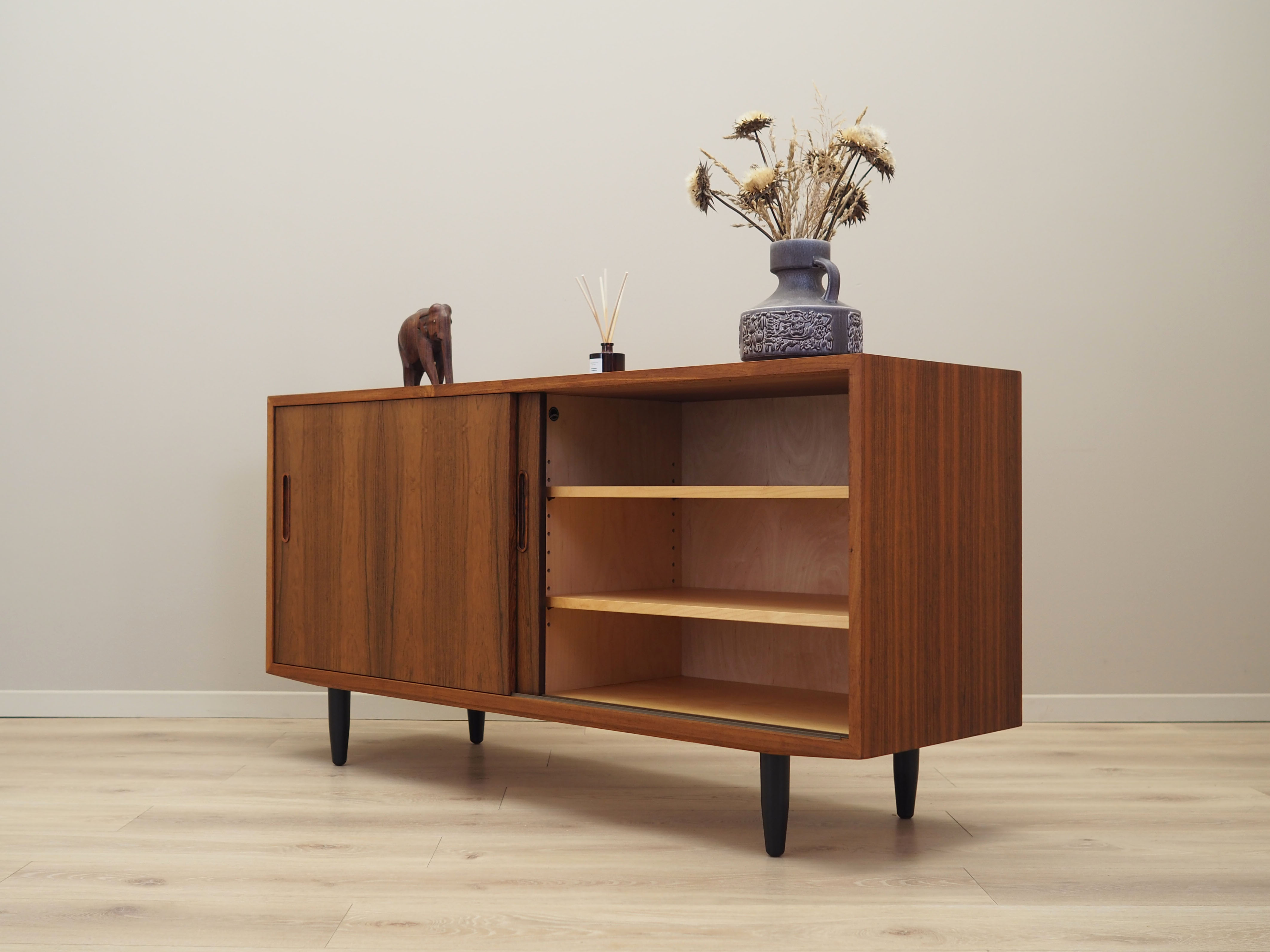 Rosewood cabinet, Danish design, 1970s, manufacture: Hundevad
