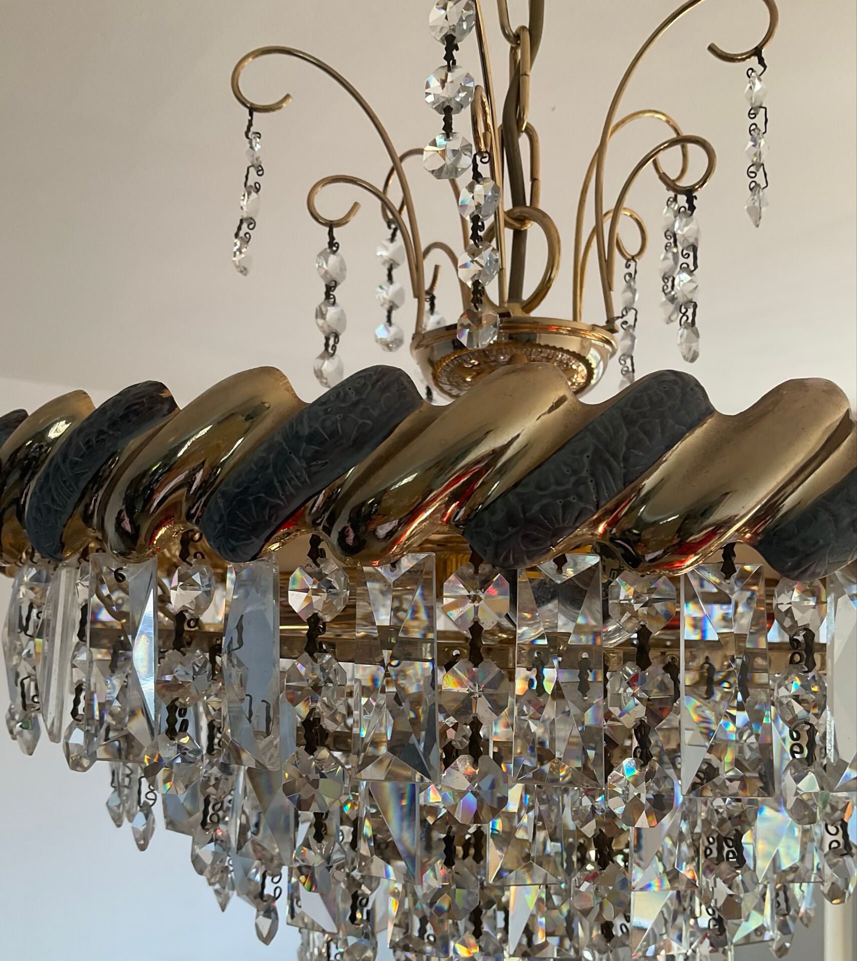 Lustre cascade de pampilles cristal et laiton