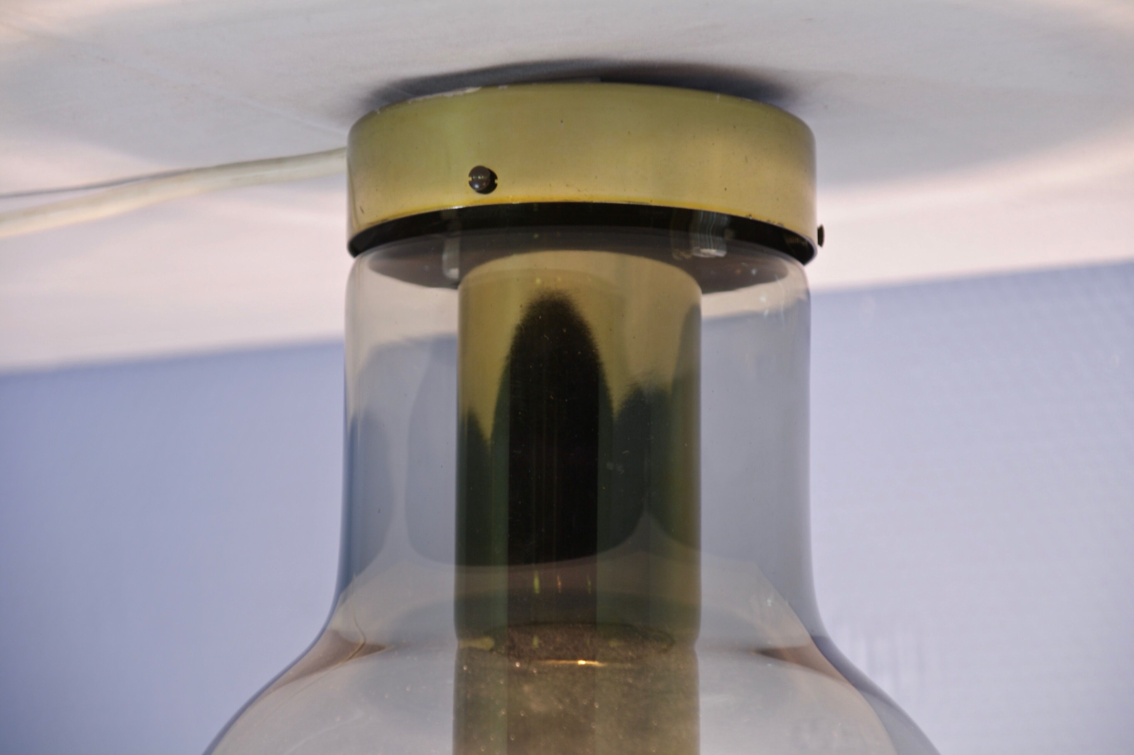 Plafonnier en verre teinté par Frank Ligtelijn pour Raak Amsterdam, années 60