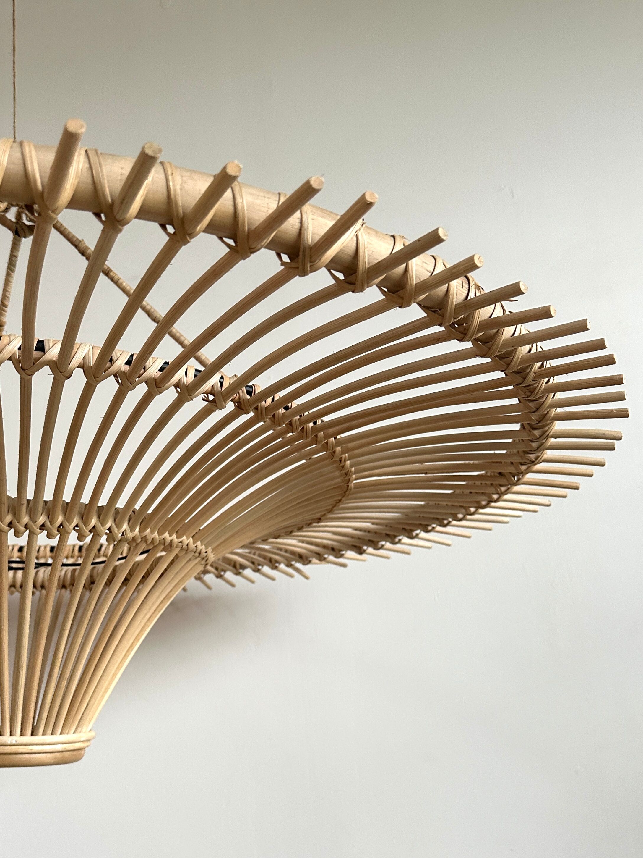 Suspension rattan saucer iron frame D:120 H:60