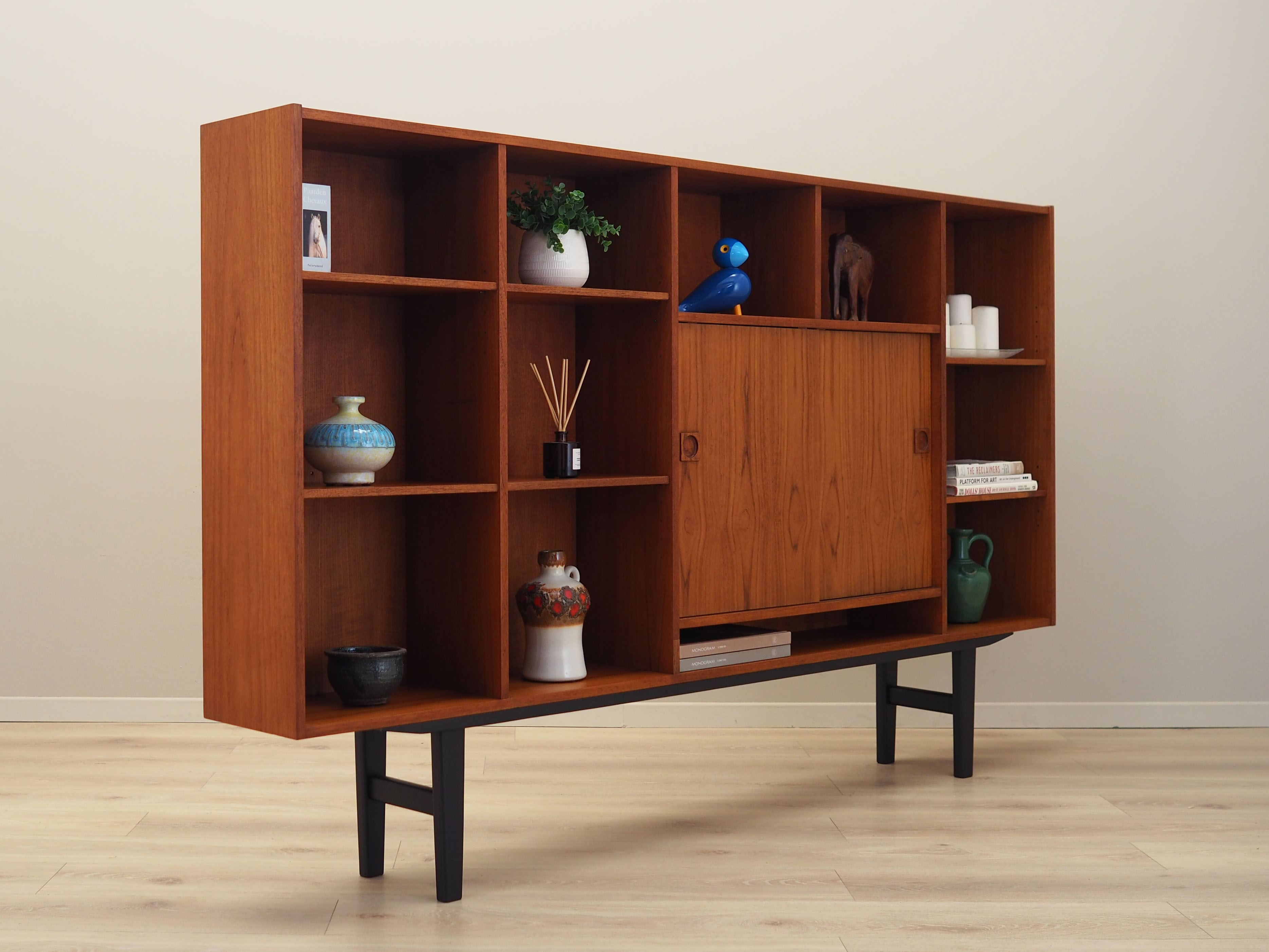 Teak bookcase, Danish design, 1970s, production: Farsø Møbelfabrik