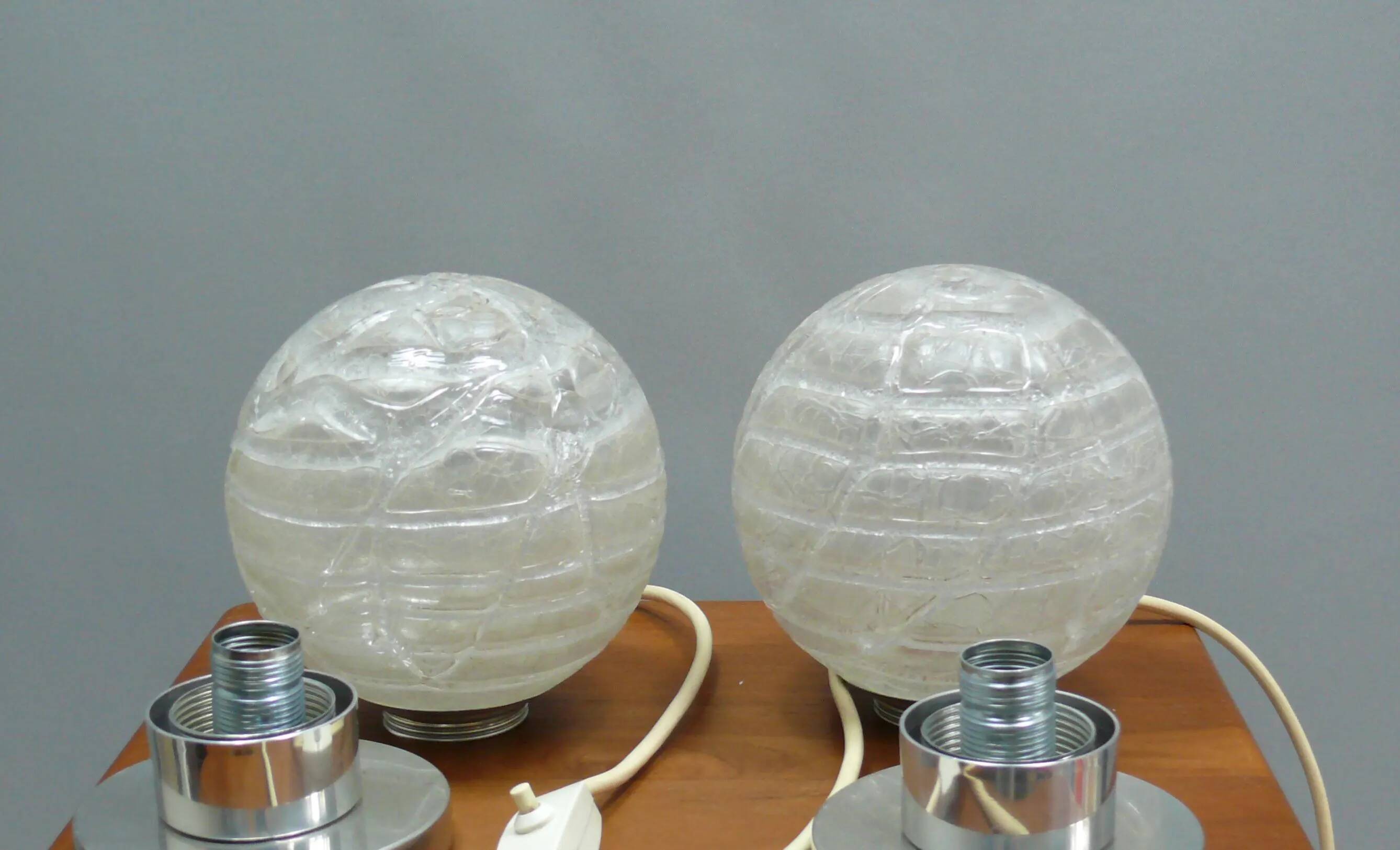 1 paire de lampes de table en verre dépoli, Doria, Space Age - années 1970