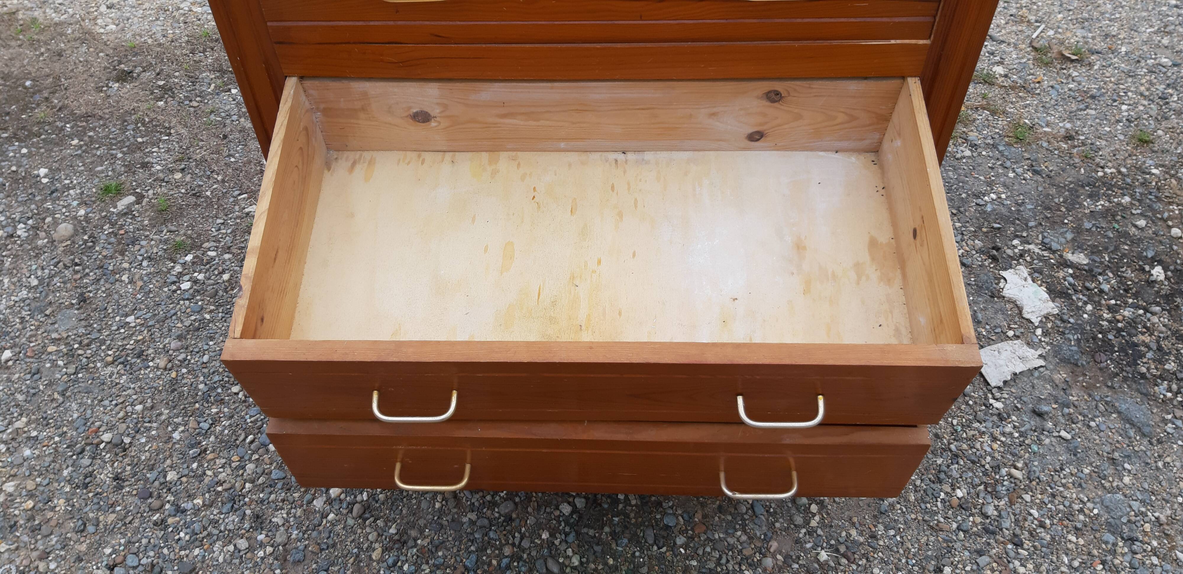 Vintage chest of drawers of the 50s in wood