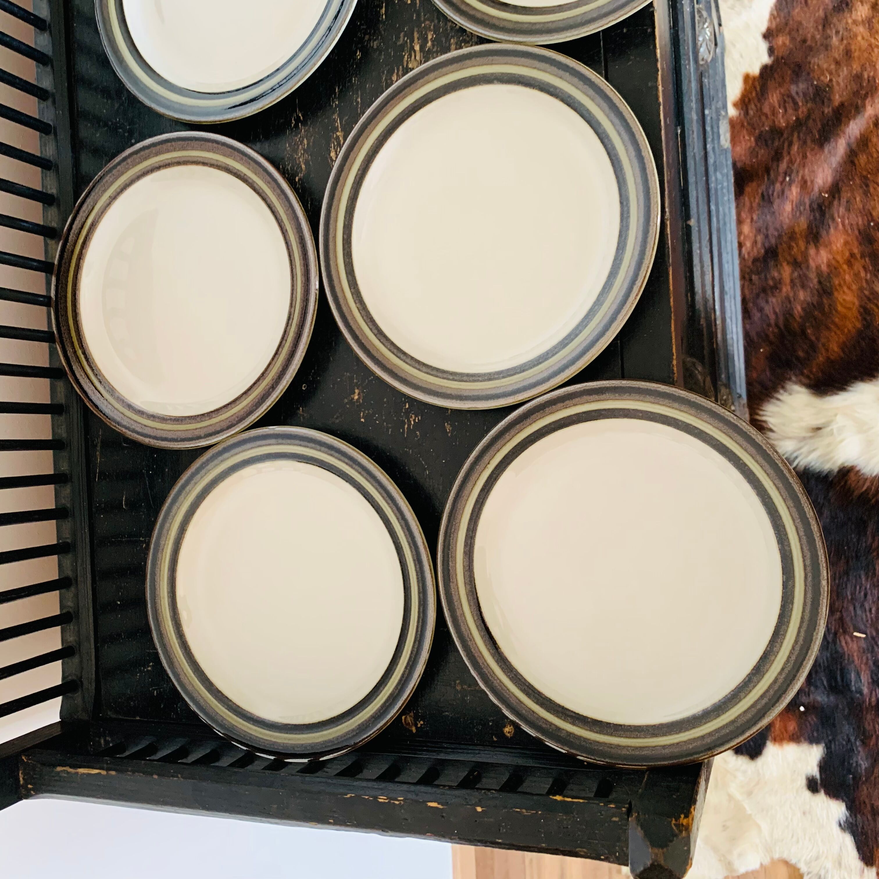 Ceramic dessert service by Anya Jaatinen Winqvist for Arabia