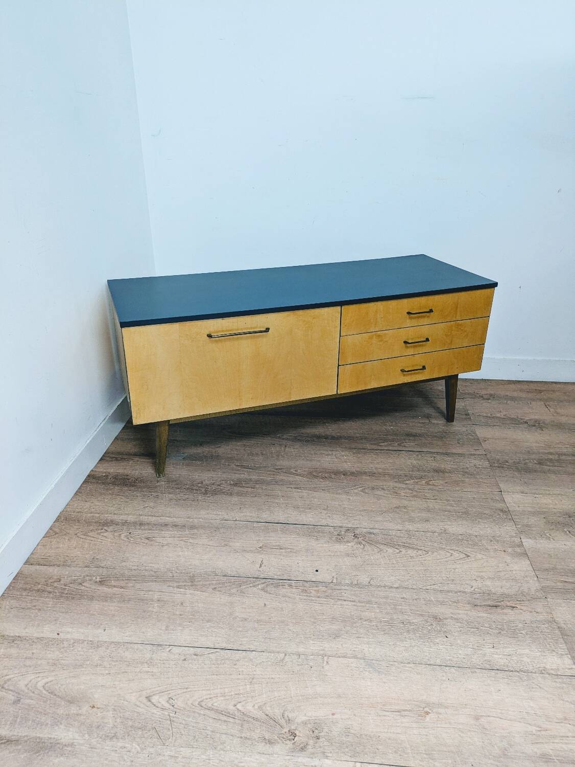 Enfilade meuble télé vintage en bois et bleu