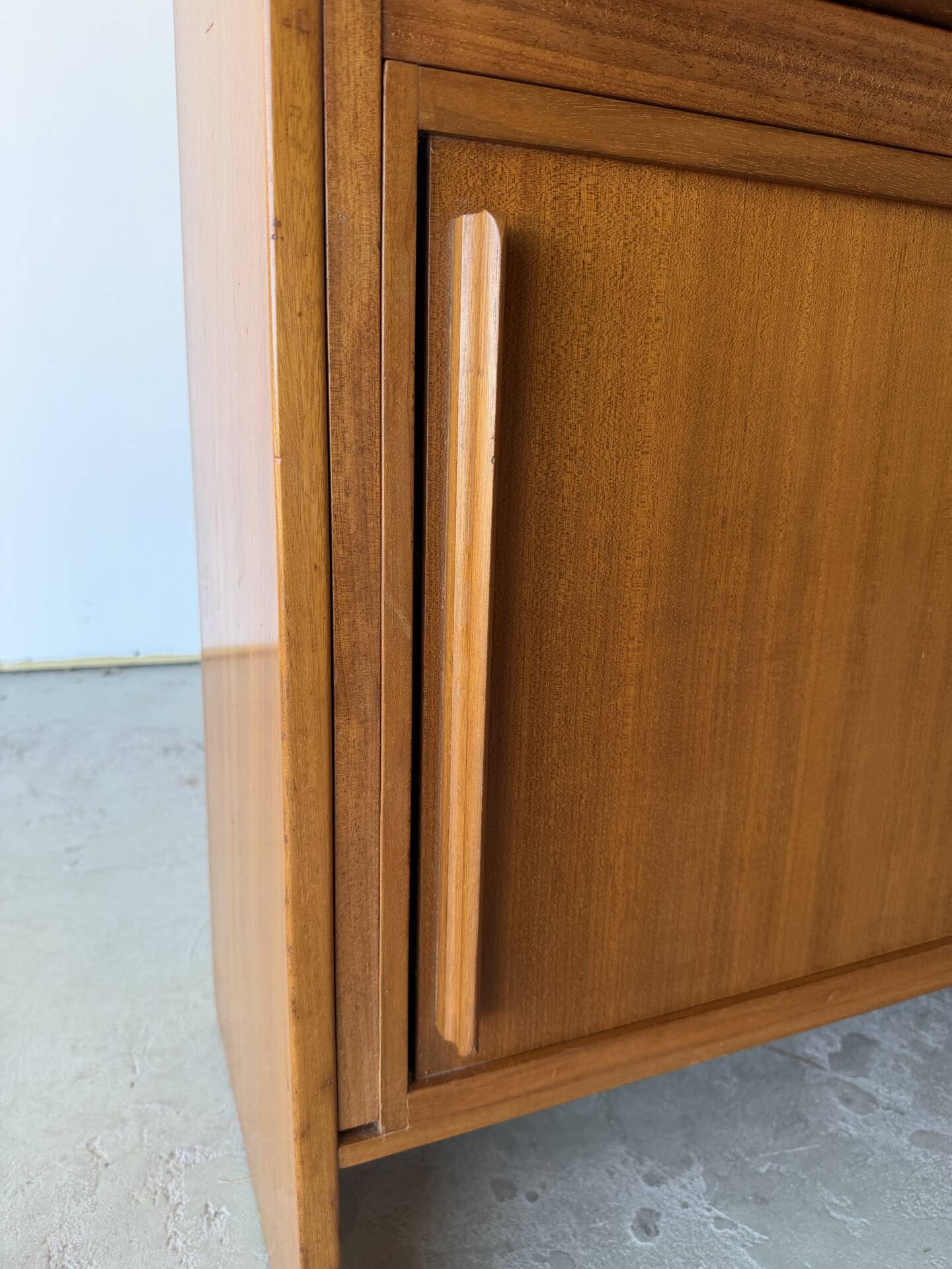 Bureau secrétaire à abattant design attribué à René Jean Caillette