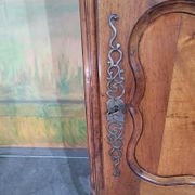 Walnut confiturer from the 19th century.