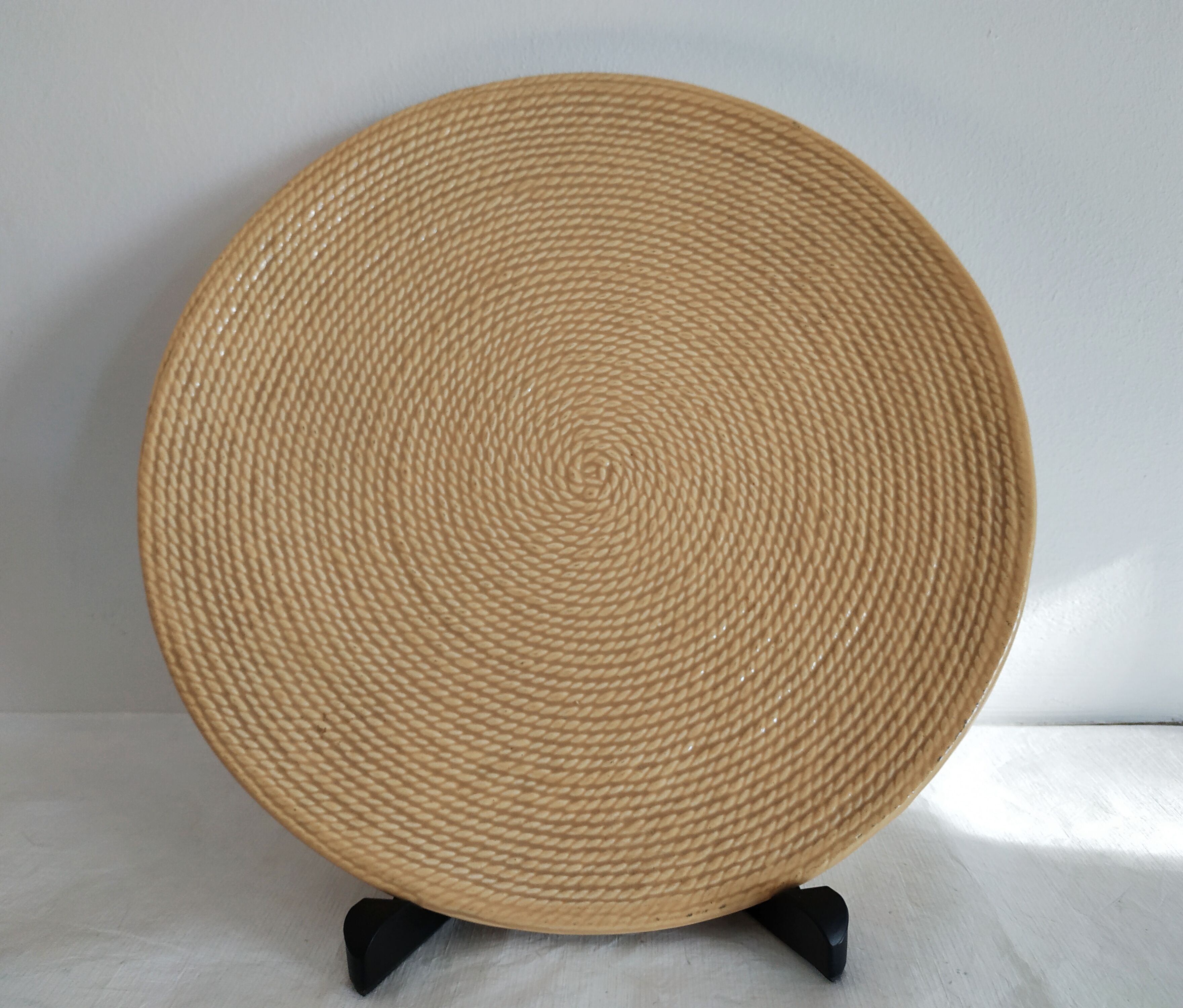 Ceramic dish, braided pattern, Keralux Boch brothers