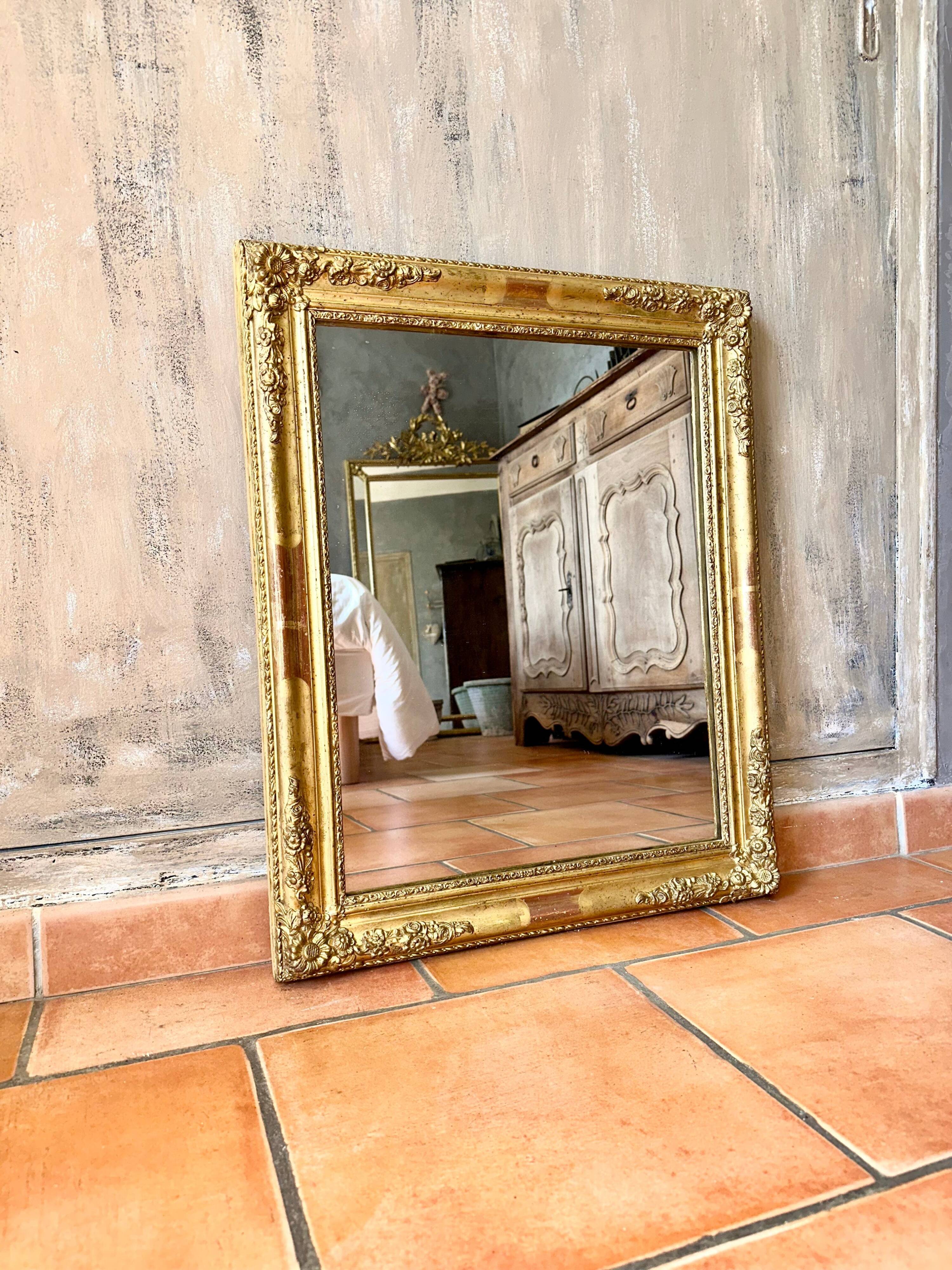 Miroir en stuc doré, début XIXème