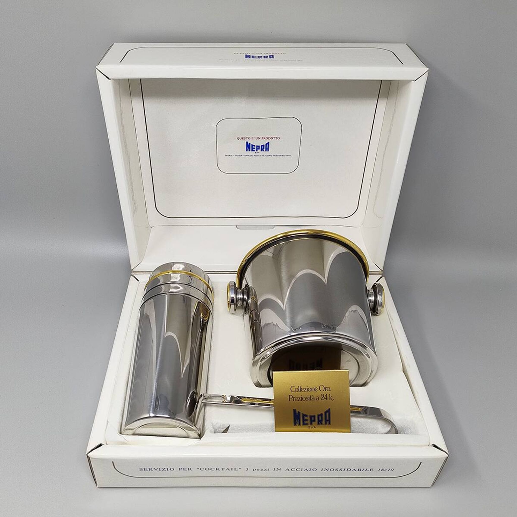 1970s Gorgeous Cocktail Shaker in Gold 24K and Stainless Steel With Ice Buc