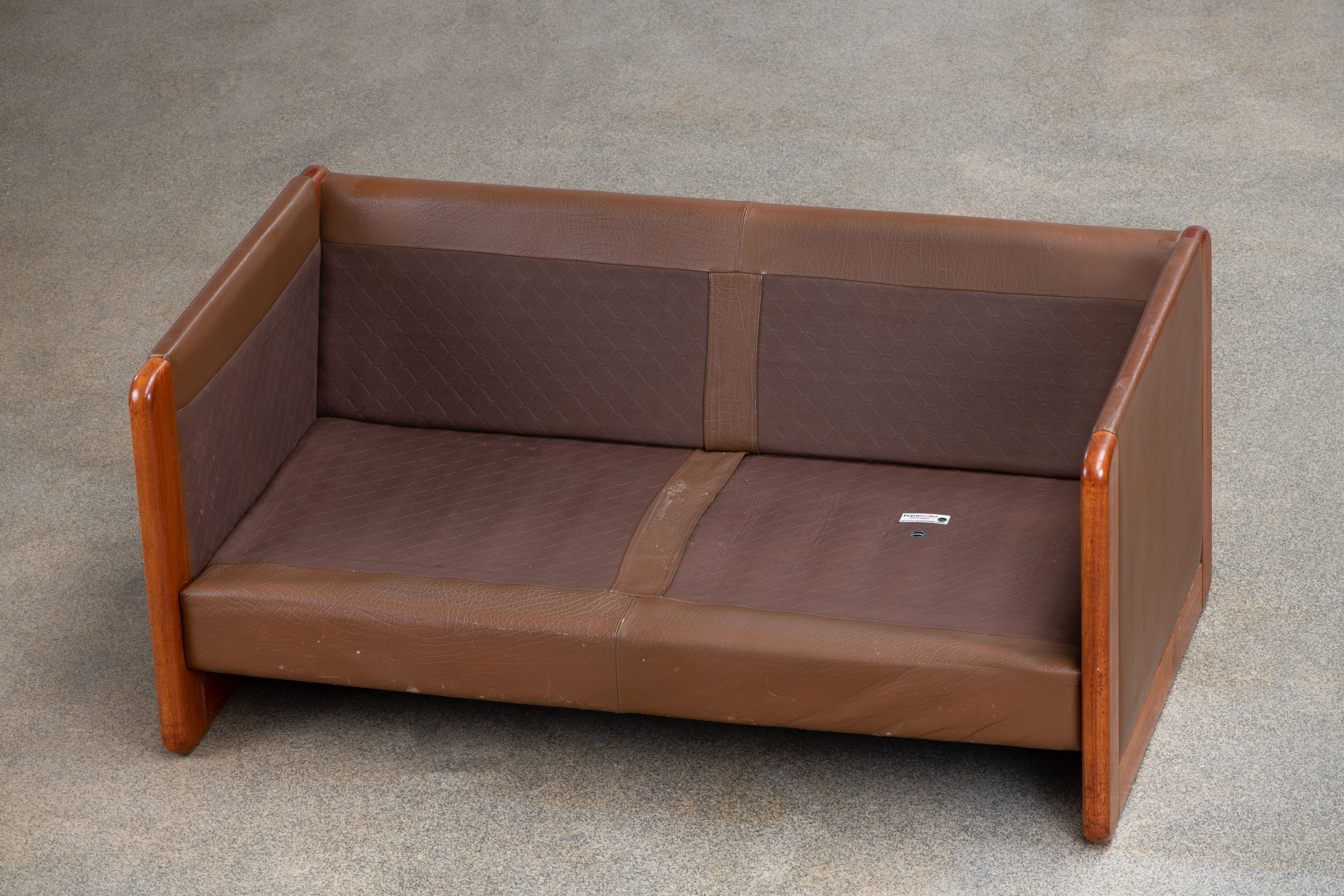 Canapé Scandinave Vintage – 140 cm