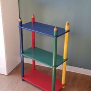 Etagère crayon style memphis