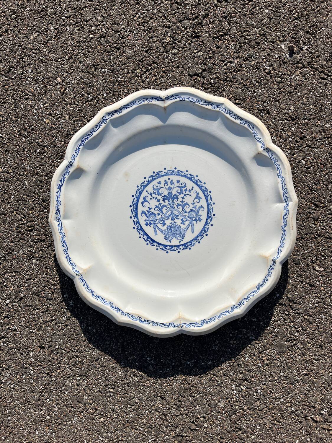 Old Gien earthenware dish with blue decoration