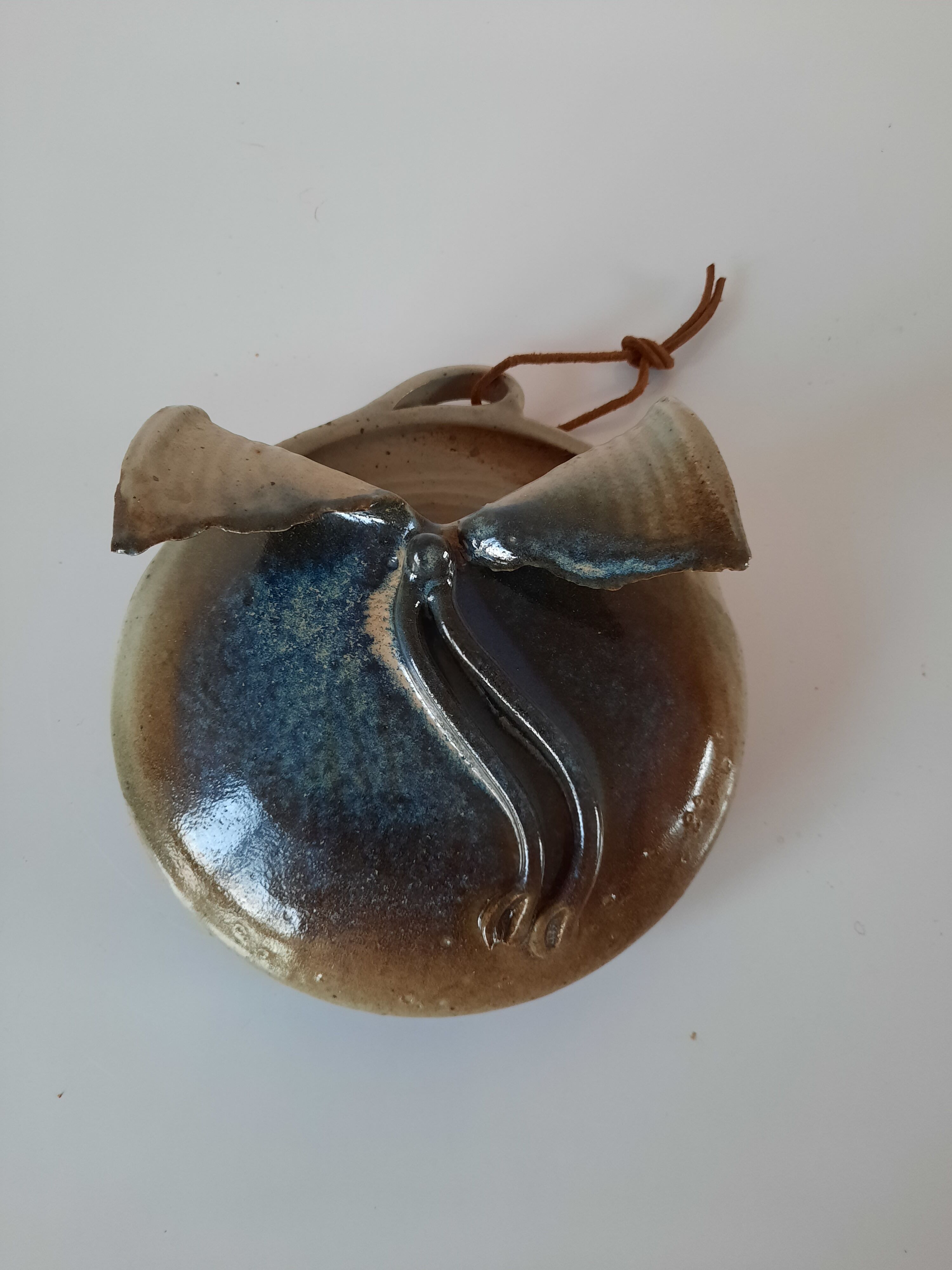 empty pocket signed v/s malicorne