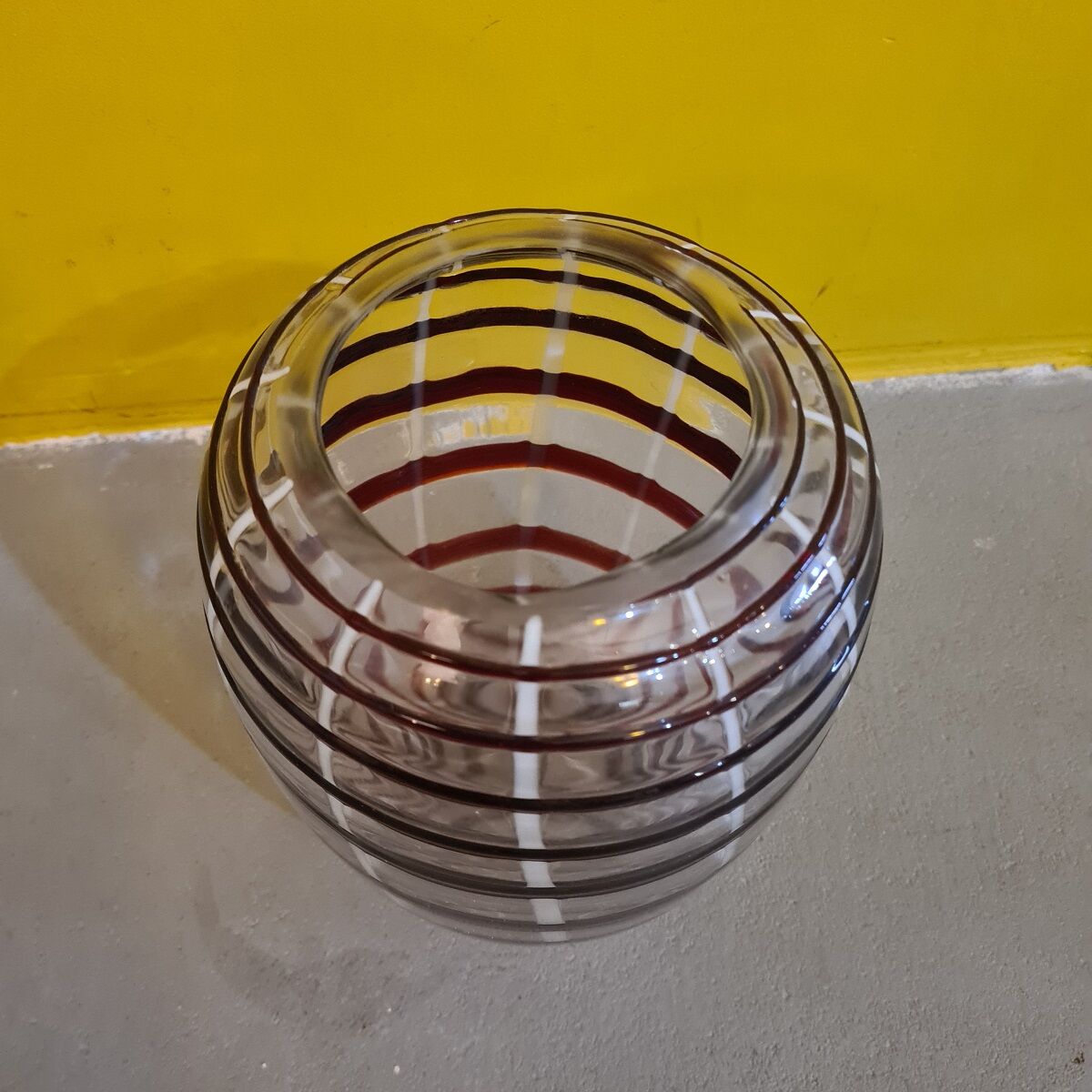 Glass vase late 1900s