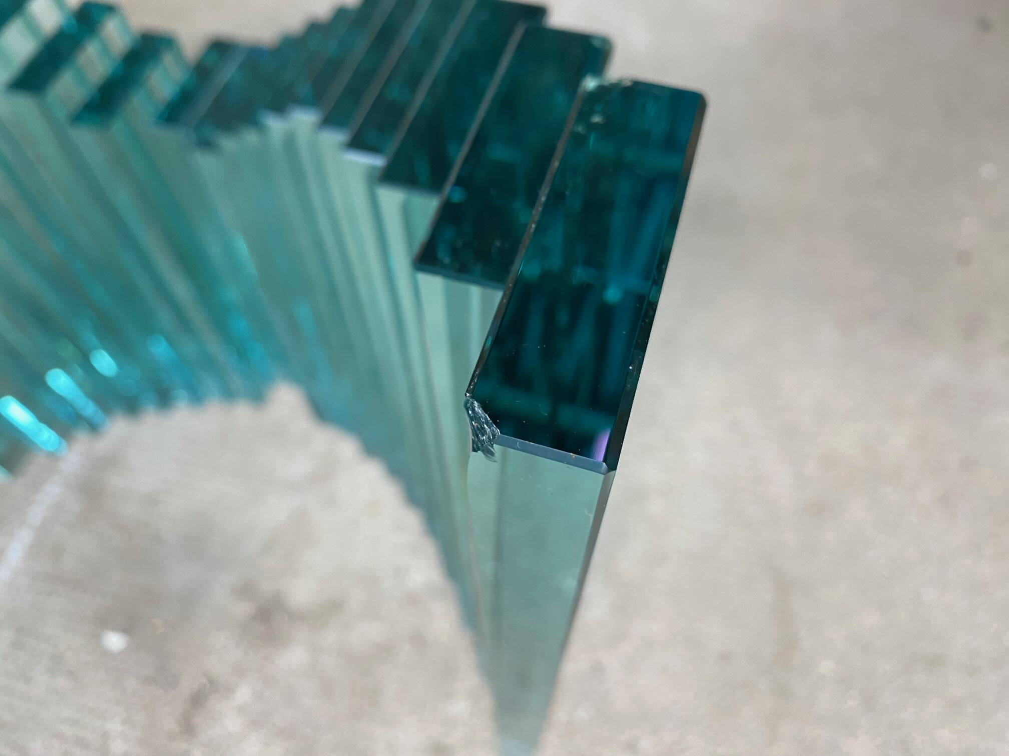 Table basse en verre teinté bleu an80