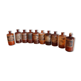 Set de 10 pots a pharmacie 19 ème en verre marron