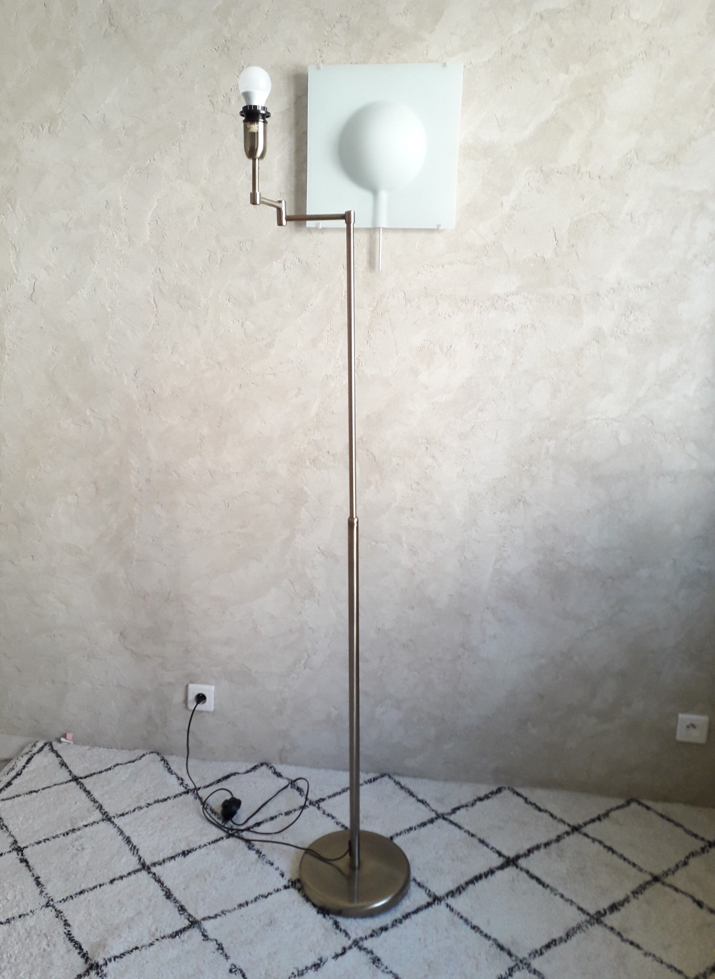 Floor lamp