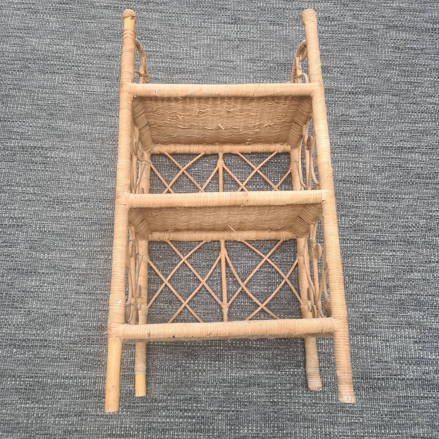 Rattan shelf/bookcase