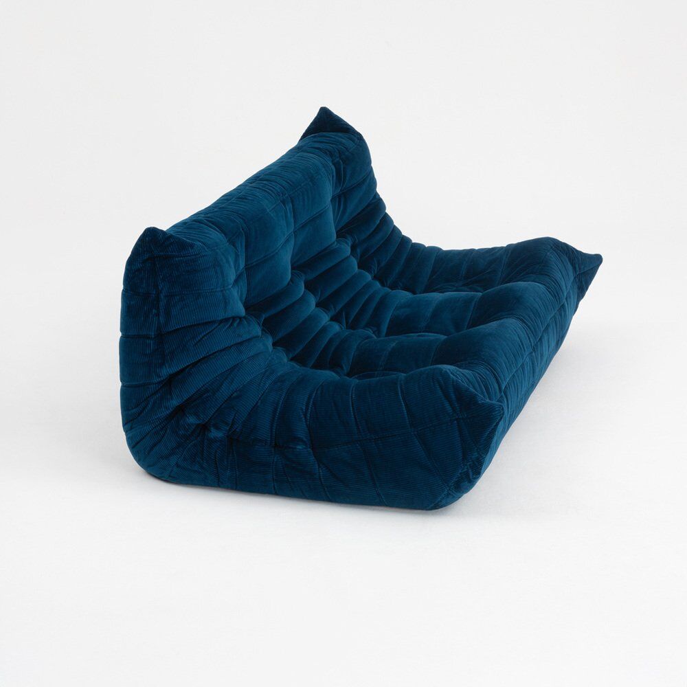 Canapé trois places Togo en tissu bleu foncé par Michel Ducaroy pour Ligne Roset