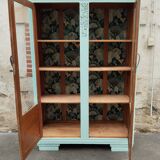 Parisian showcase cabinet year 30