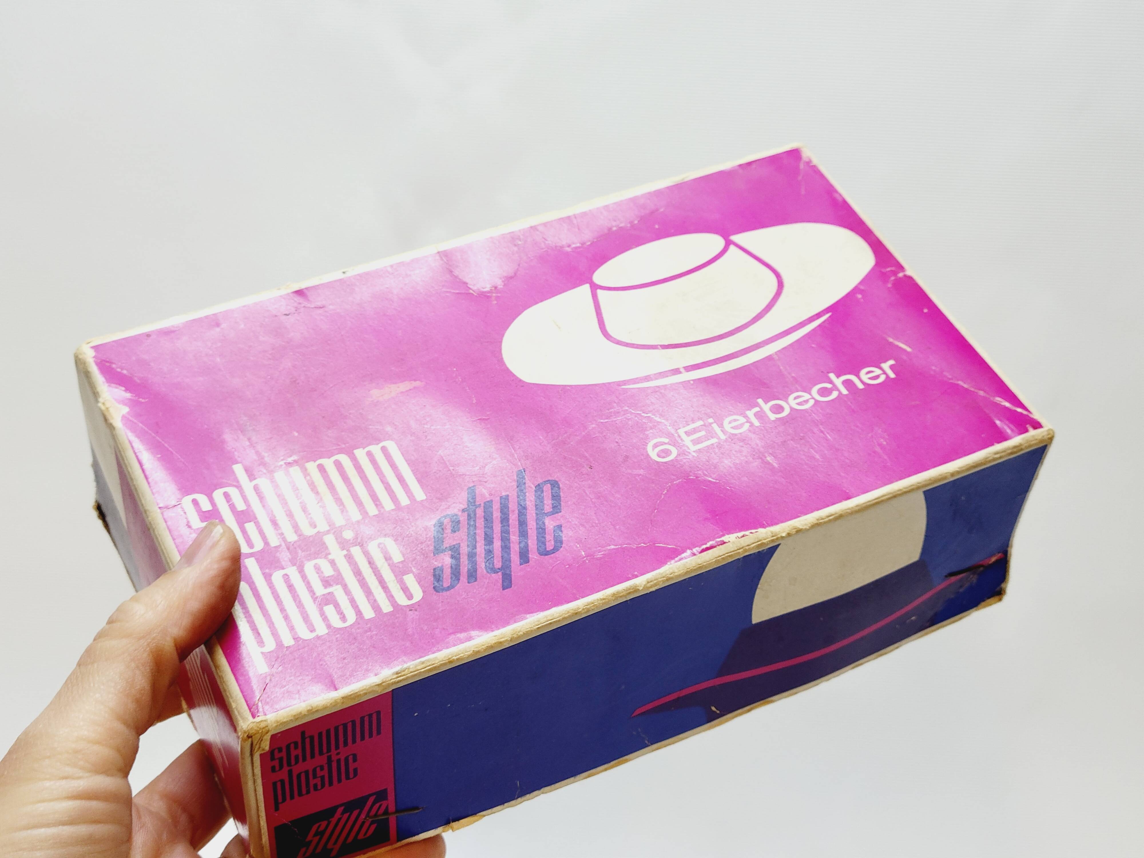 6 vintage plastic egg cups 1960s Schumm Plastic Style new in box