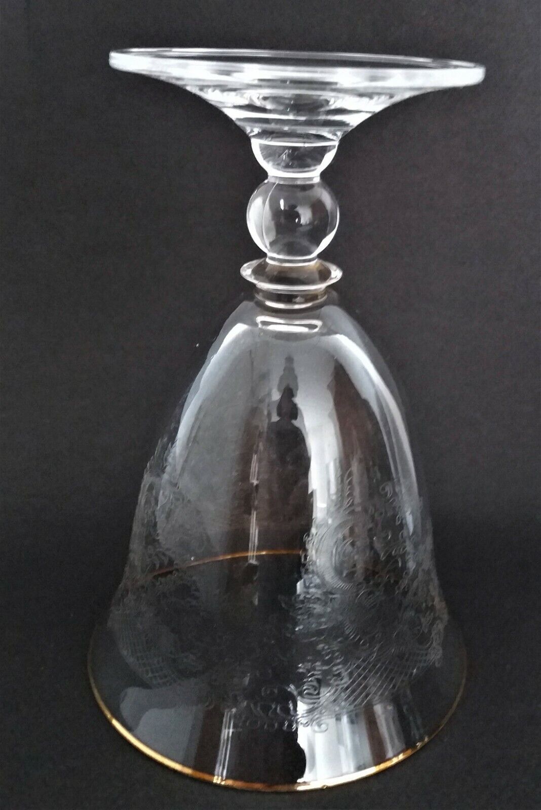 Verre à eau en cristallin gravé bordure or