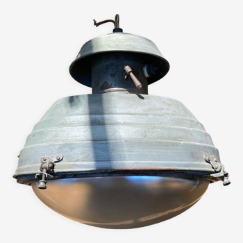 Industrial hanging lamp