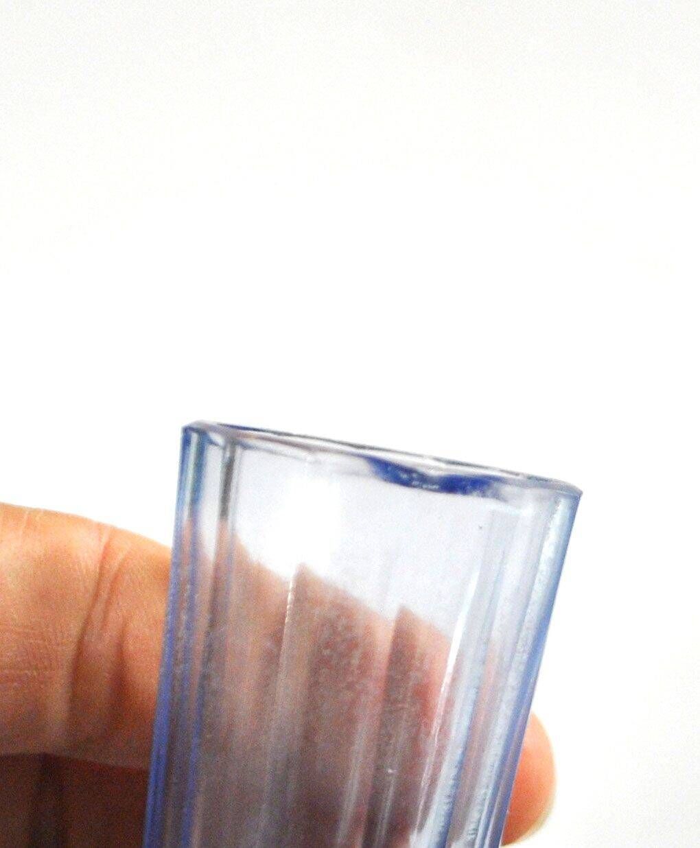 Set of 5 Art Deco 1920s shooter glasses in coloured and uranium glass - ouraline.
