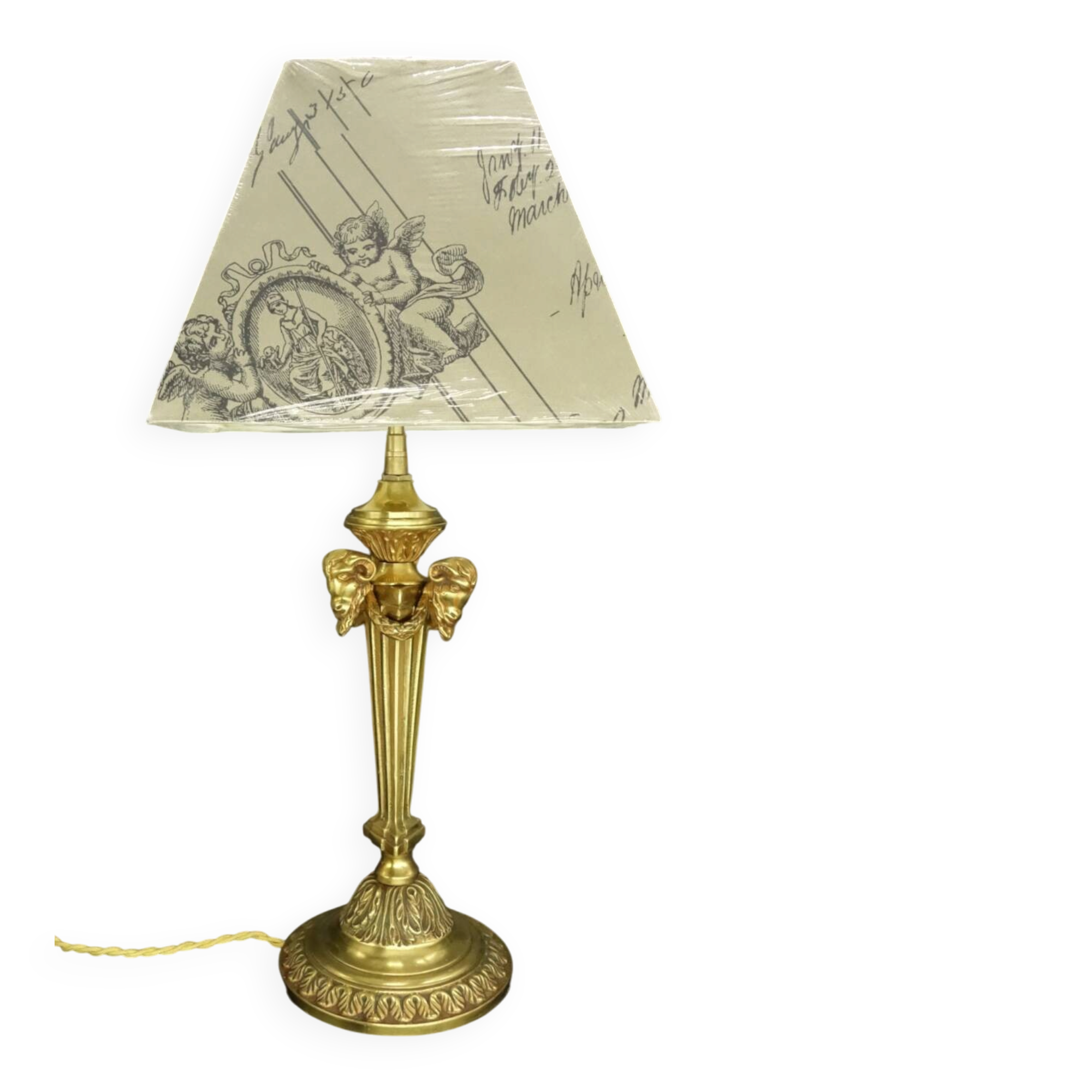 Grande lampe aux têtes de bélier style Louis XVI - bronze doré