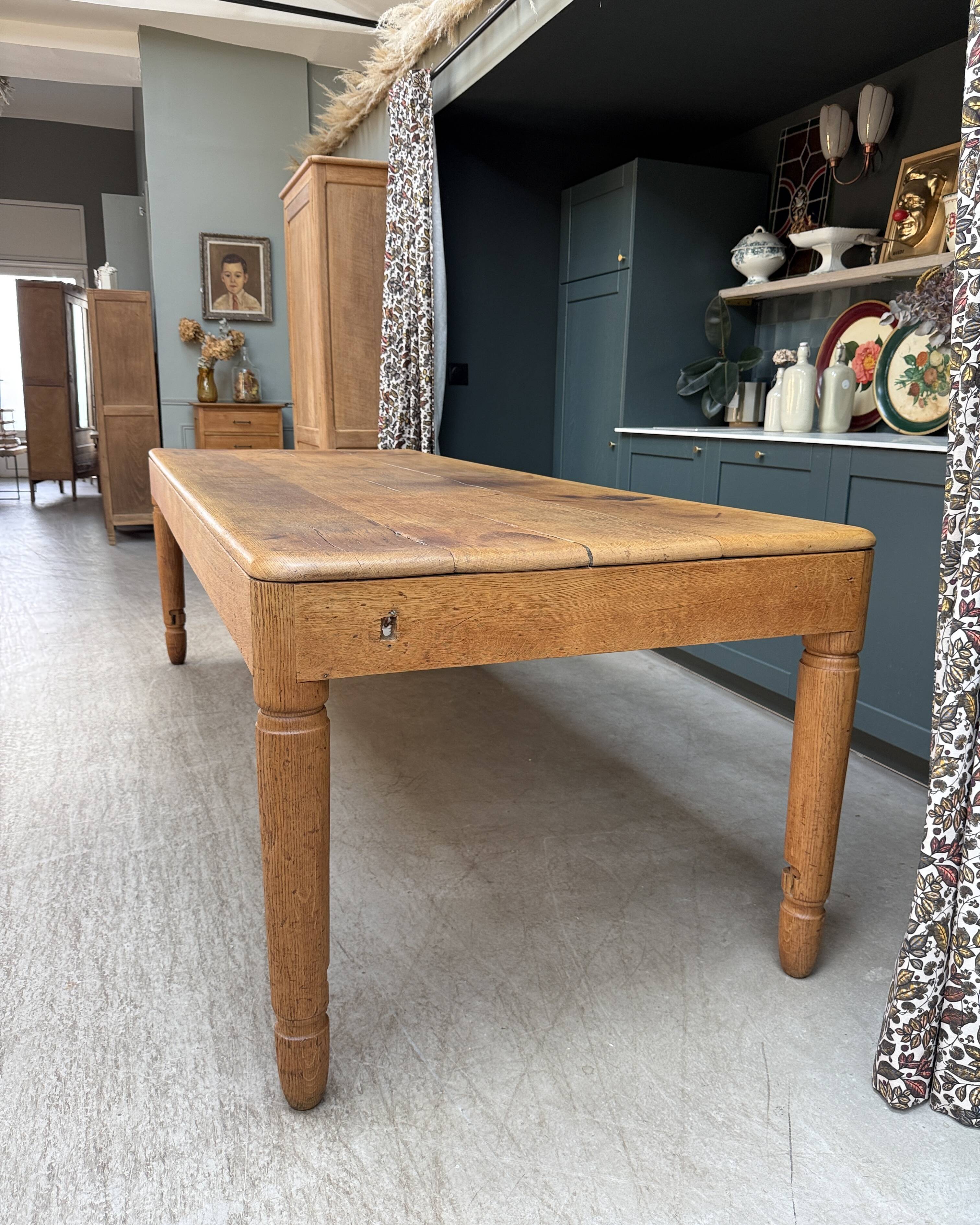 Large antique workshop dining table in solid oak (renovated)