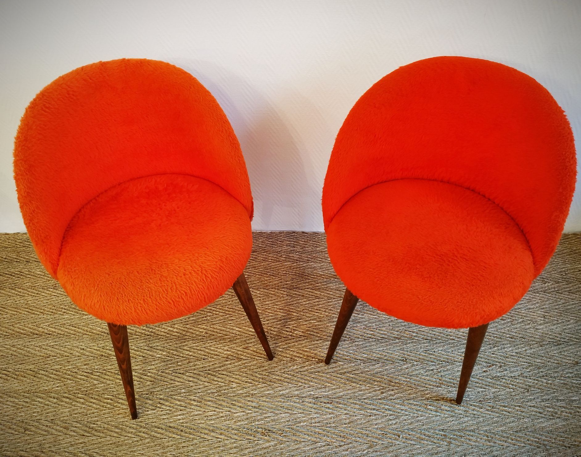 Paire de chaises 70's "moumoute"