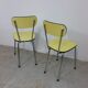 Table et chaises en formica jaune