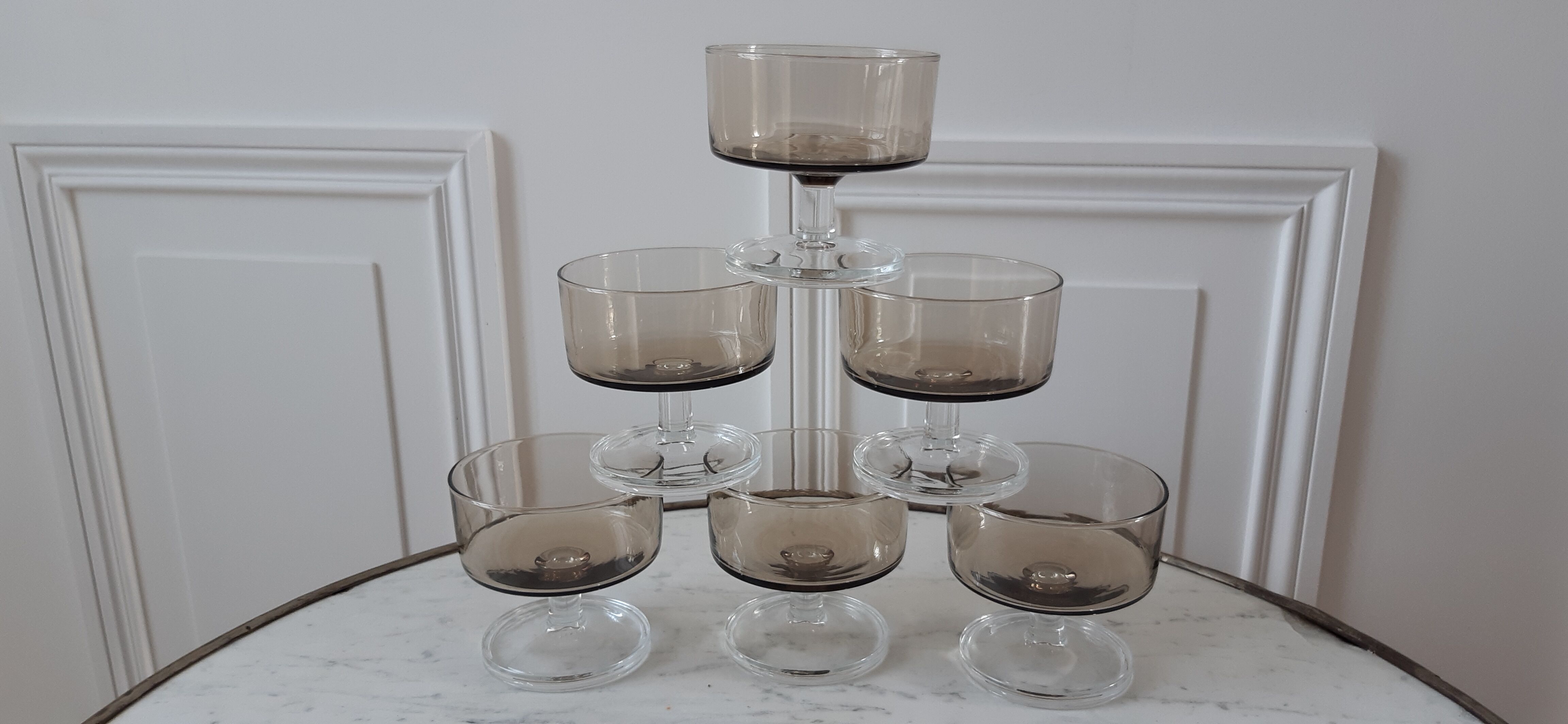6 cuts in smoked glass 70s