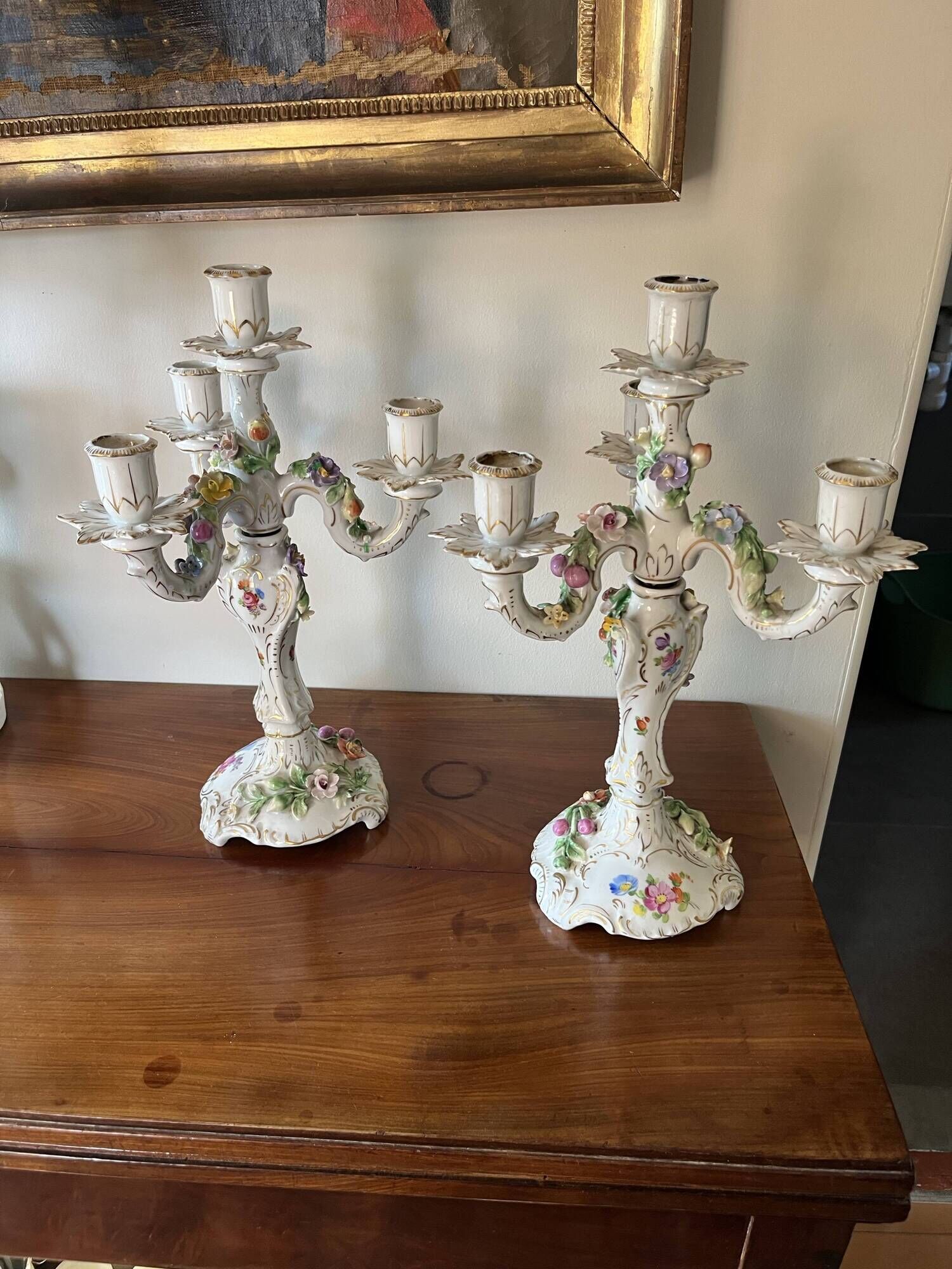 Pair of candelabra with 4 light sources in porcelain. Late 19th century.