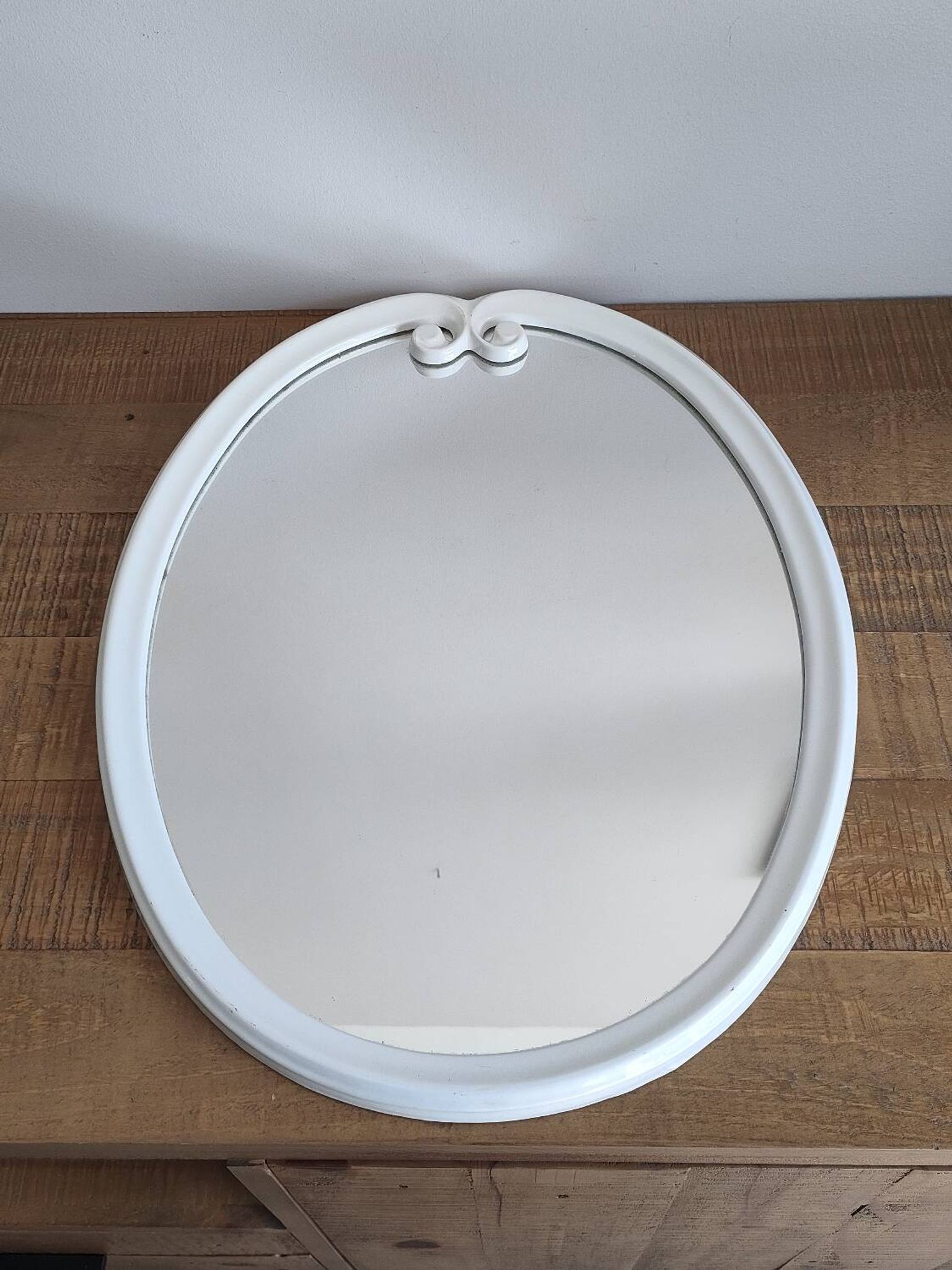 Ancien Miroir Ovale En Fonte - Blanc - Vintage - 48 x 38,5 cm.