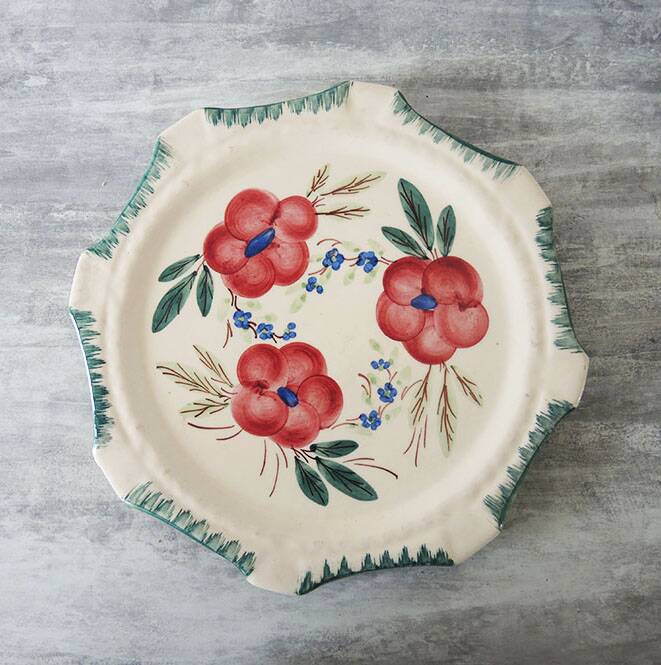 Old ceramic dish hand decor signed 4tarf