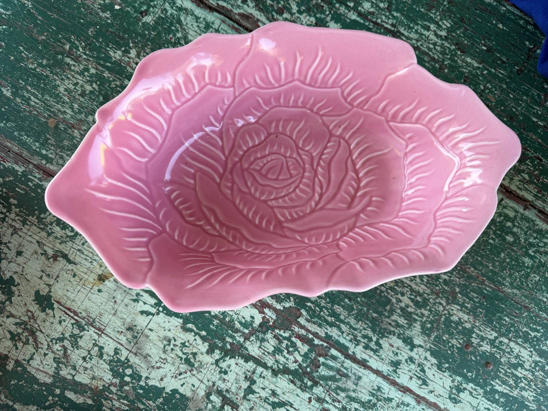Dishware