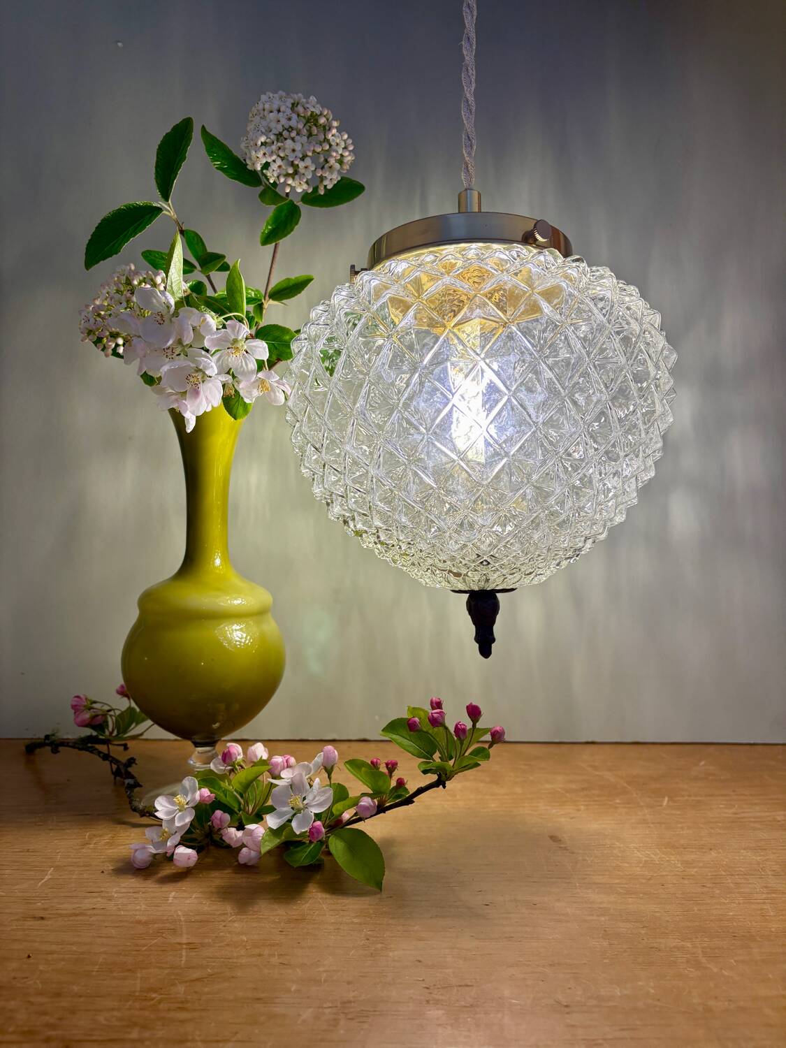 Vintage diamond-point glass globe pendant light