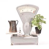 Vintage brocante scale