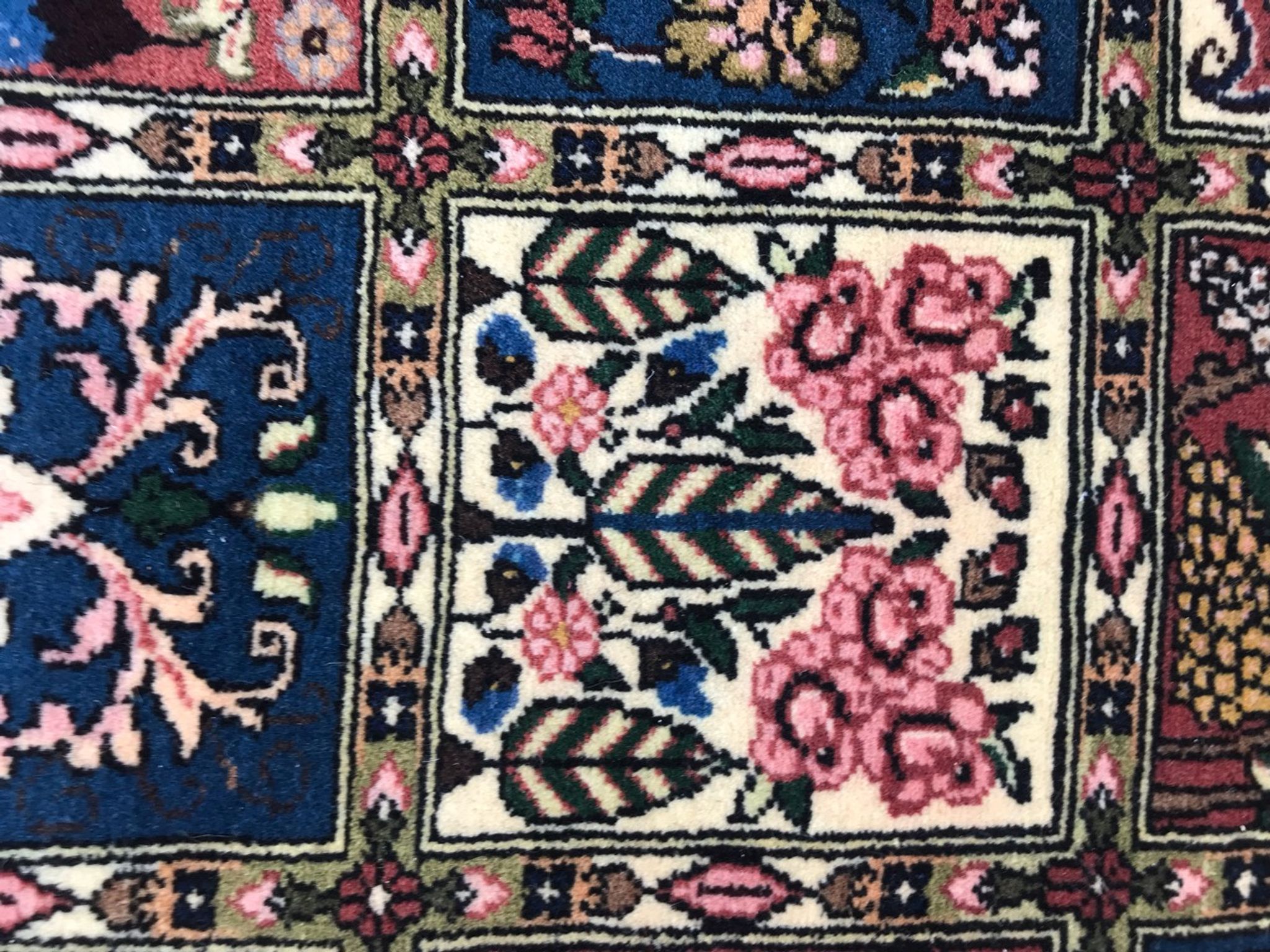 Tapis persan Bakhtiar tchaharshotor 200x300 cm