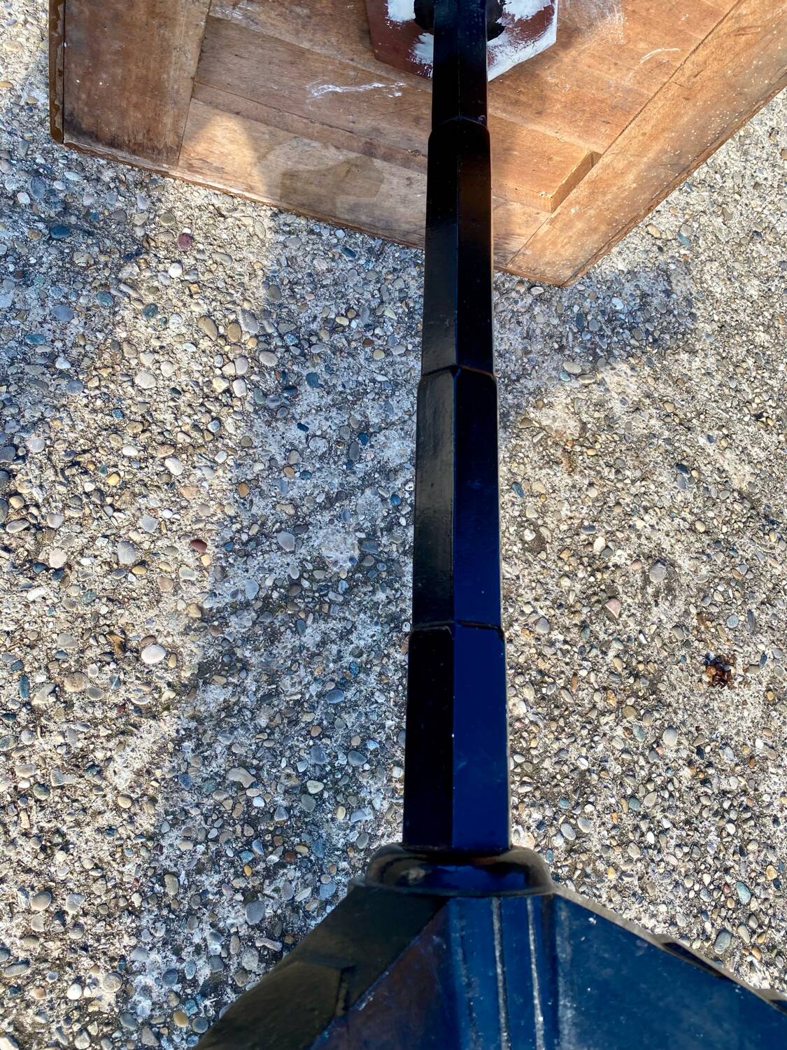 Bistro table in cast iron