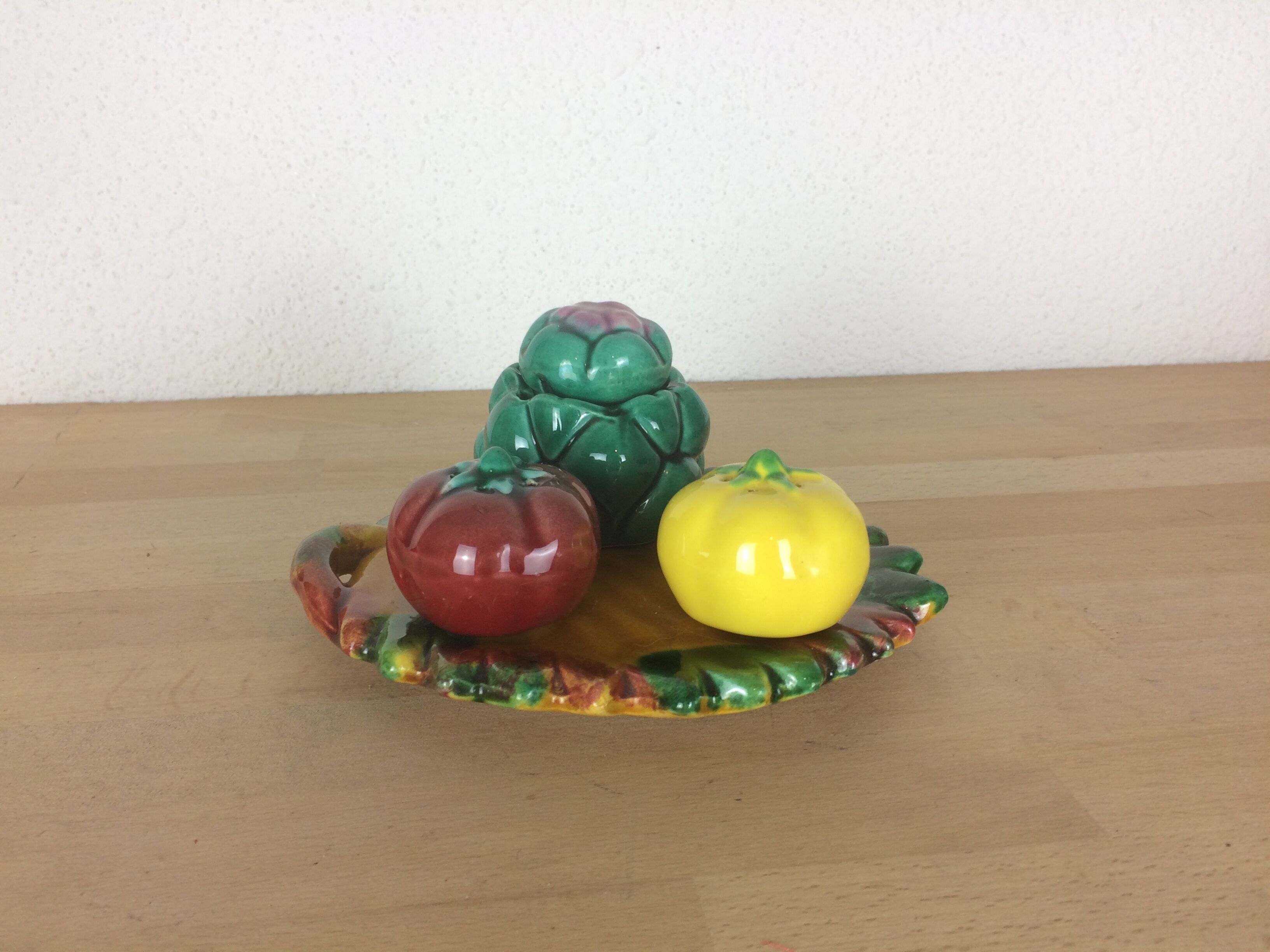 Vallauris mustard pepper shaker, dabbling, ceramics